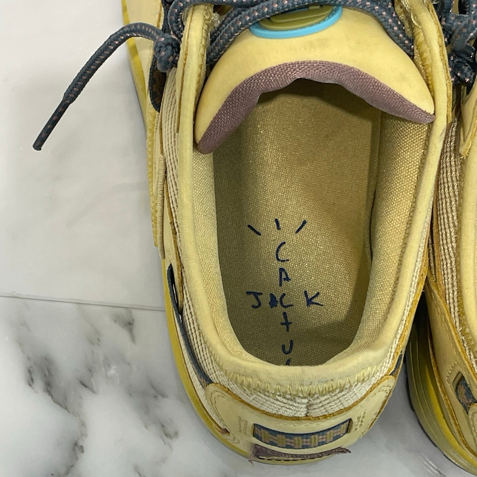 NIKE × Travis Scott 2022SS Air Max 1 "CACT.US Gold" DO9392-700 Size US9（27cm）