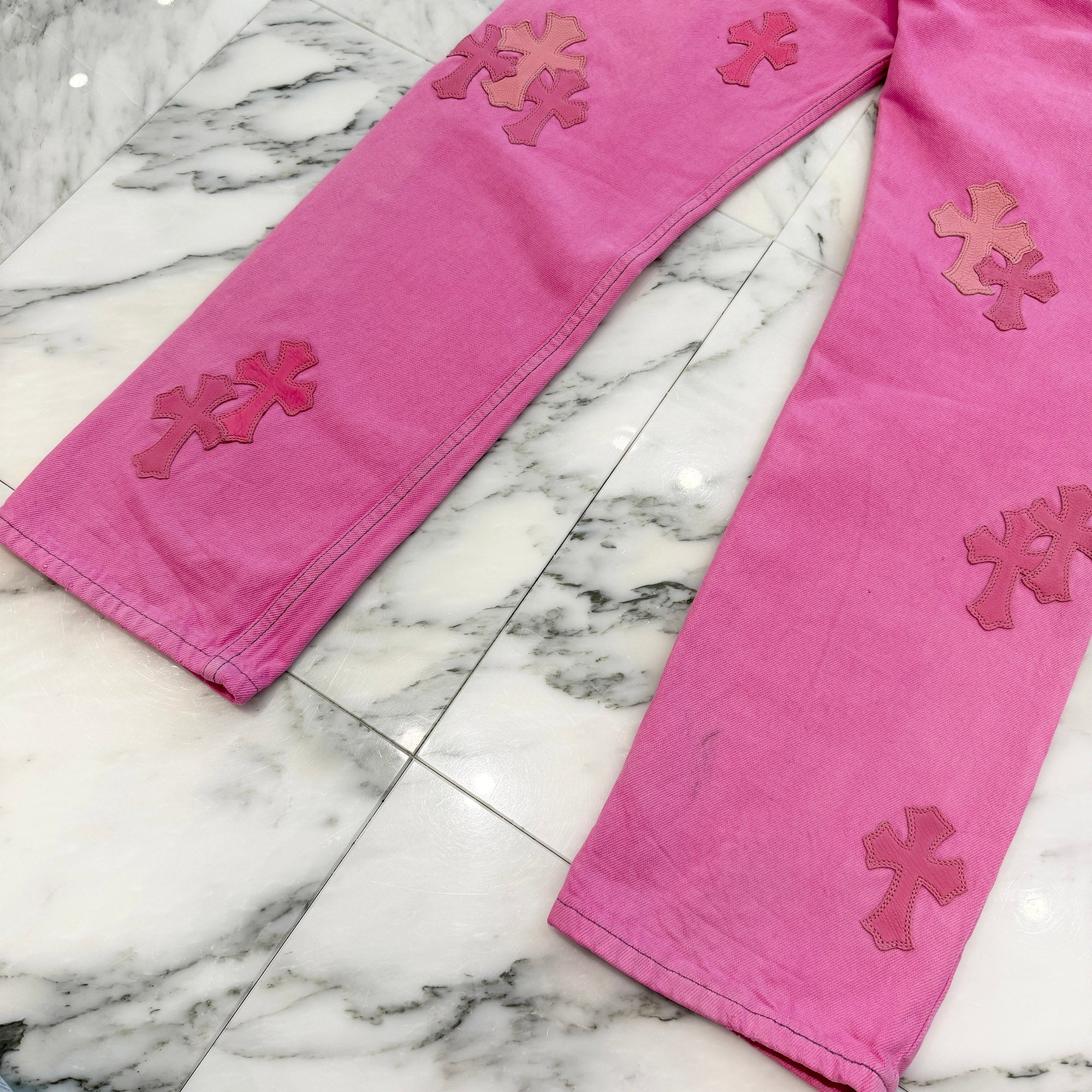 CHROME HEARTS × Levi's VNTG Pink Cross Leather Patch Denim Pants Size 30 クロムハーツ × リーバイス ヴィンテージ ピンククロス レザーパッチ デニムパンツ ジーンズ サイズ30