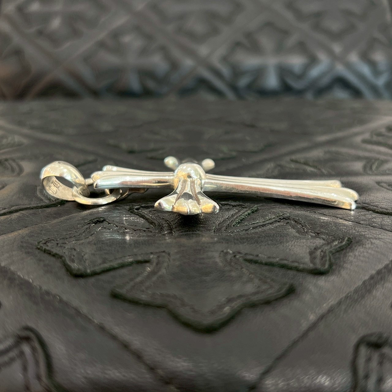 CHROME HEARTS Large Cross With Bail Pendant Top クロムハーツ ラージクロス ウィズ ベイル ペンダントトップ
