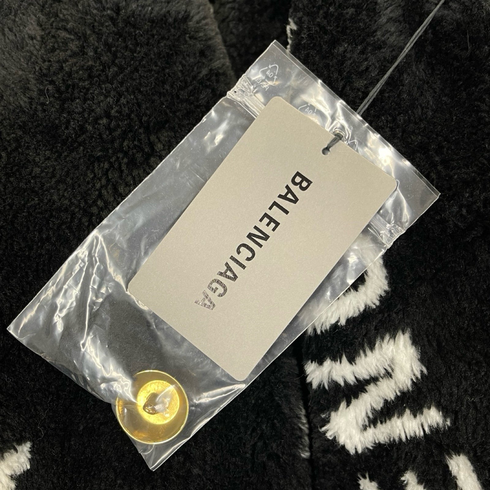 BALENCIAGA 2019AW Oversized Logo Acrylic Fur Coat 583846 TGQ02 Size 40