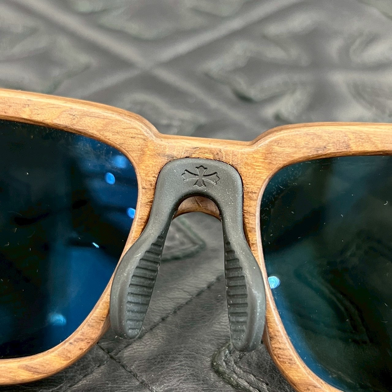 CHROME HEARTS LILITH Ebony Wood Sunglasses "BROWN/DARK GREY" WEWE-18KGP Size 56□18-144 クロムハーツ リリス エボニー ウッド サングラス "ブラウン/ダークグレー" サイズ56□18-144