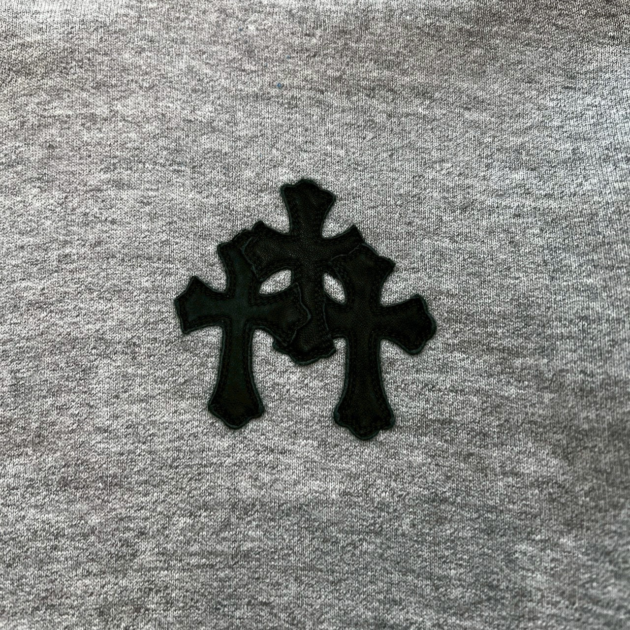 CHROME HEARTS Y NOT 3 Cemetery Cross Leather Patch Pullover