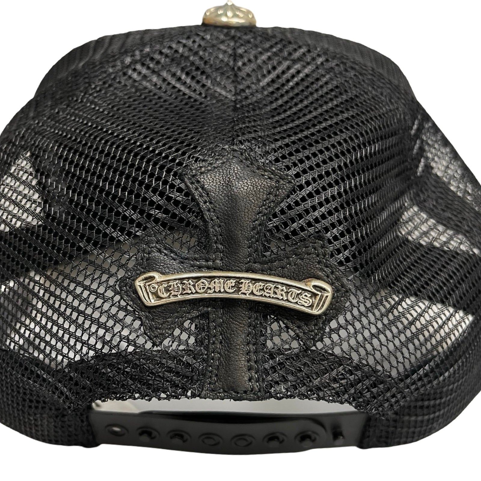 CHROME HEARTS Cemetary Cross Leather Patch Trucker Cap Size ONE SIZE（53-60）