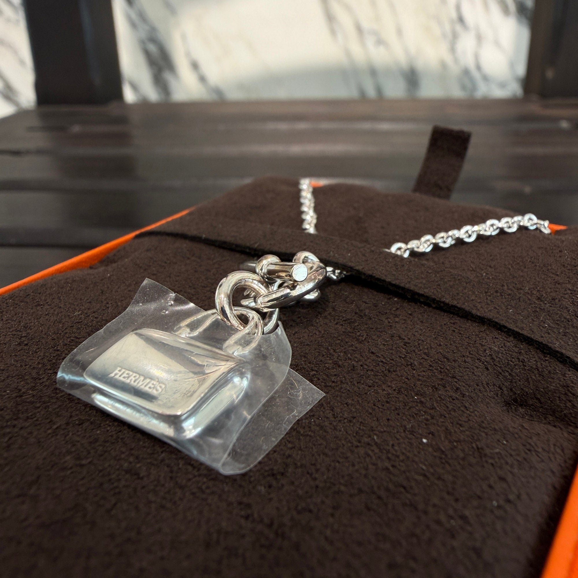 HERMES  Kelly Amulette Necklace H121325B 00 エルメス ケリー アミュレット ネックレス