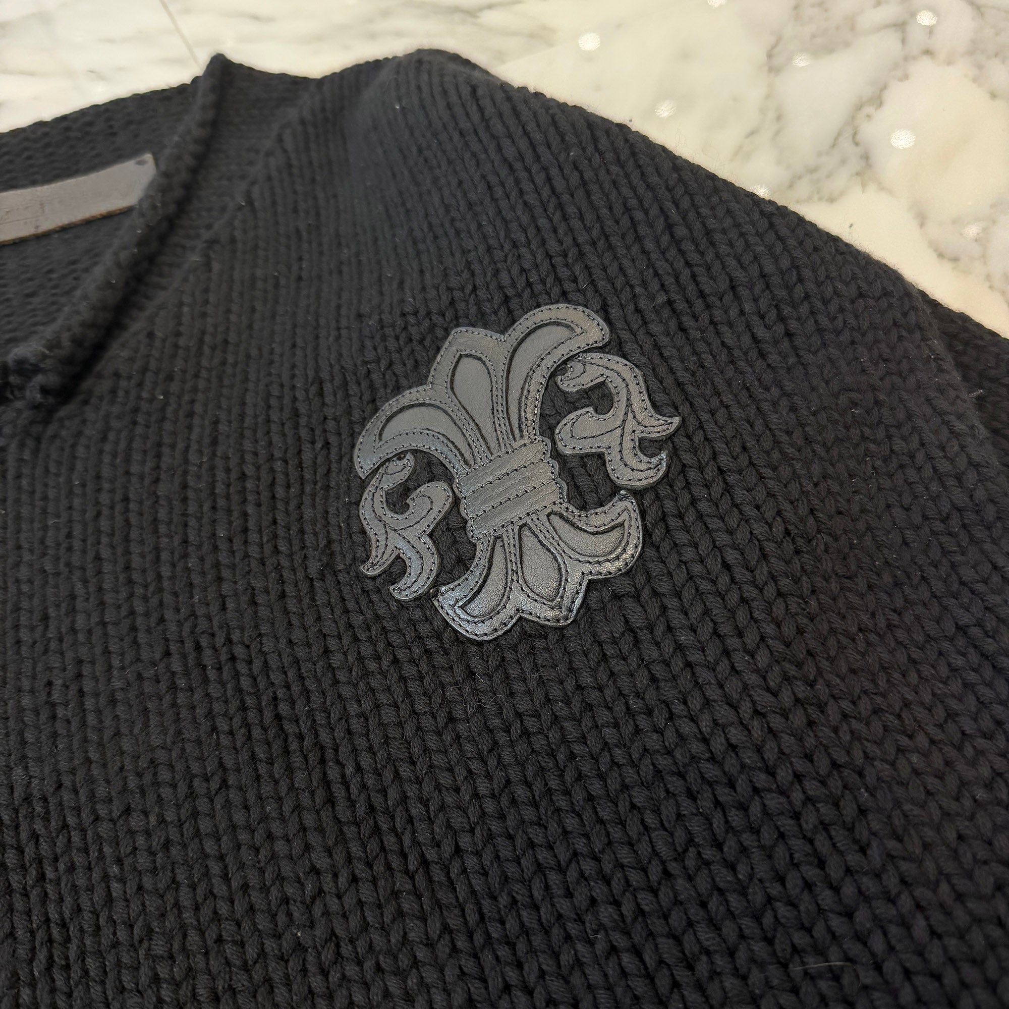 CHROME HEARTS Y NOT BS Flare Leather Patch Cashmere Thumbhole Knit Sweater Size S クロムハーツ ド ワイノット BS フレア レザーパッチ カシミヤ サムホール ニット セーター サイズS