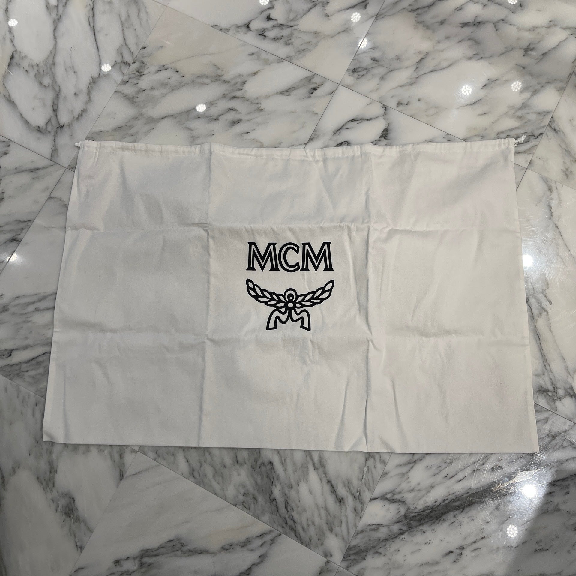 MCM × Looney Tunes 2022AW Hatbox - Visetos TRUNK エムシーエム × ルーニー・テューンズ トゥイーティー ハットボックス ヴィセトス柄 トランクケース