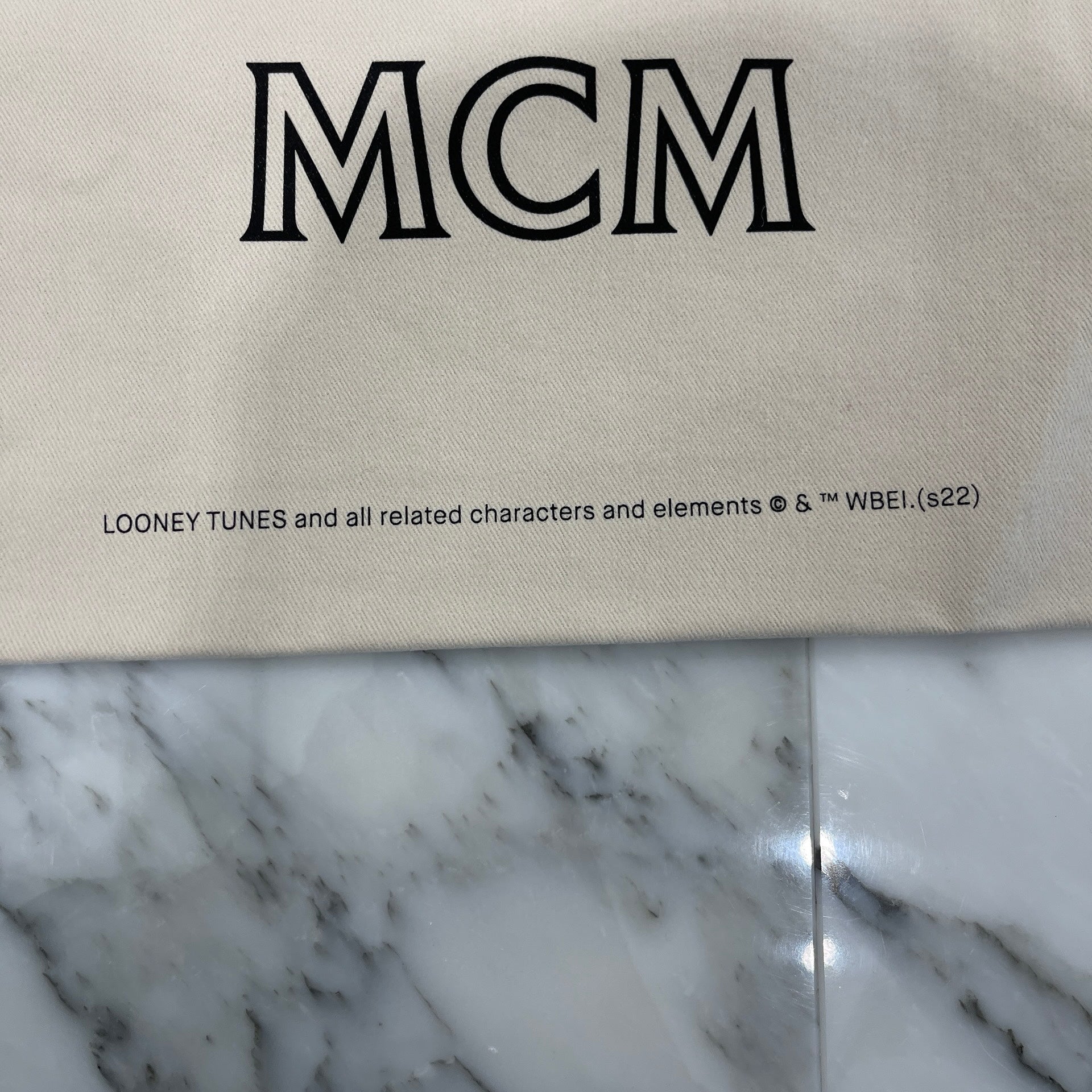 MCM × Looney Tunes 2022AW Tweety Canvas Tote Bag エムシーエム×ルーニー・テューンズ トゥイ―ティー キャンバストートバッグ