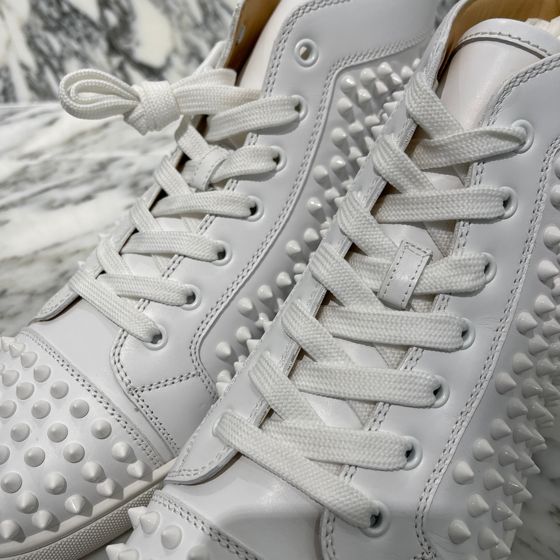 Christian Louboutin 2023AW Lewis Flat Spike Stud High Cut Sneakers 1101083 Size 44 クリスチャンルブタン ルイスフラット スパイク スタッド ハイカット スニーカー サイズ44