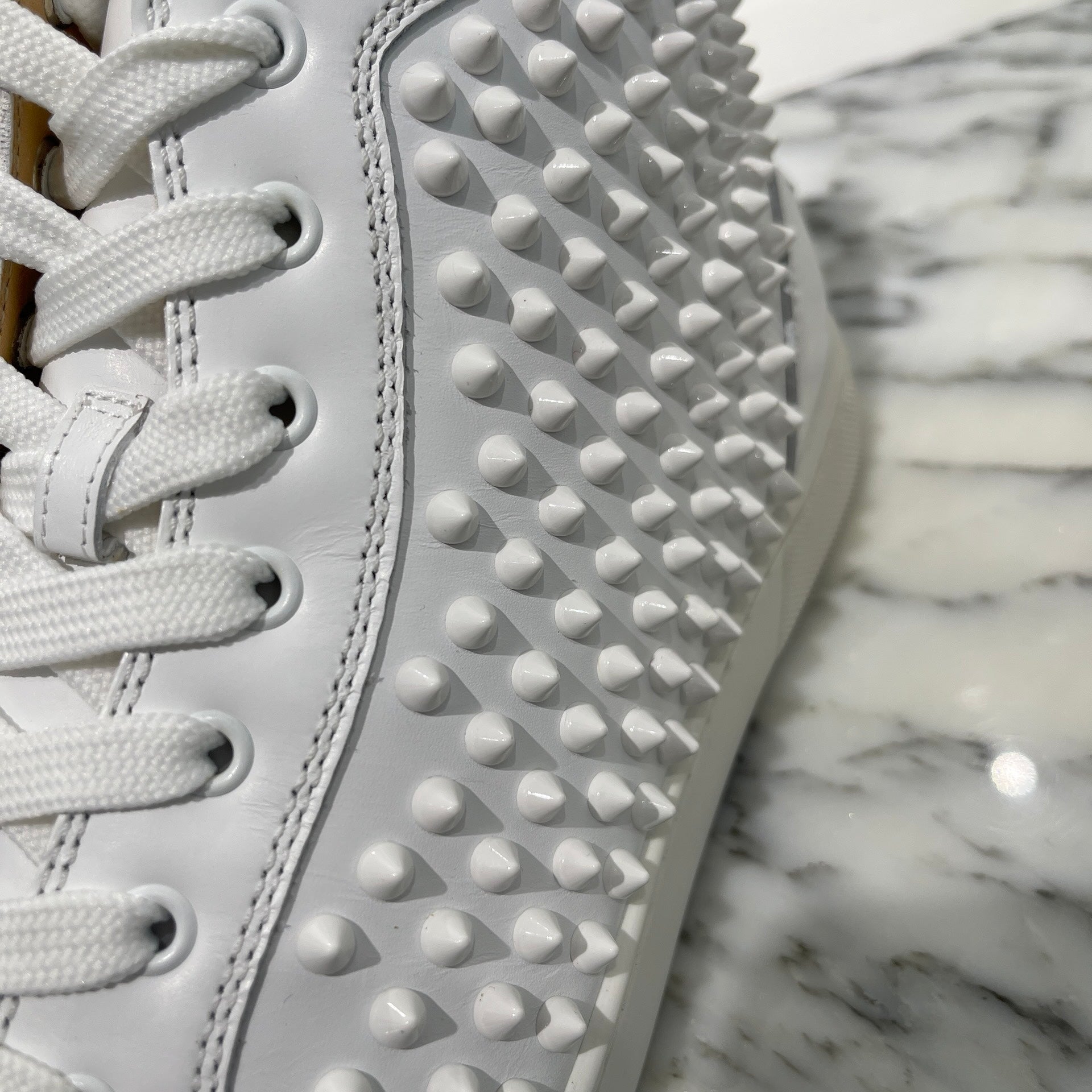 Christian Louboutin 2023AW Lewis Flat Spike Stud High Cut Sneakers 1101083 Size 44 クリスチャンルブタン ルイスフラット スパイク スタッド ハイカット スニーカー サイズ44