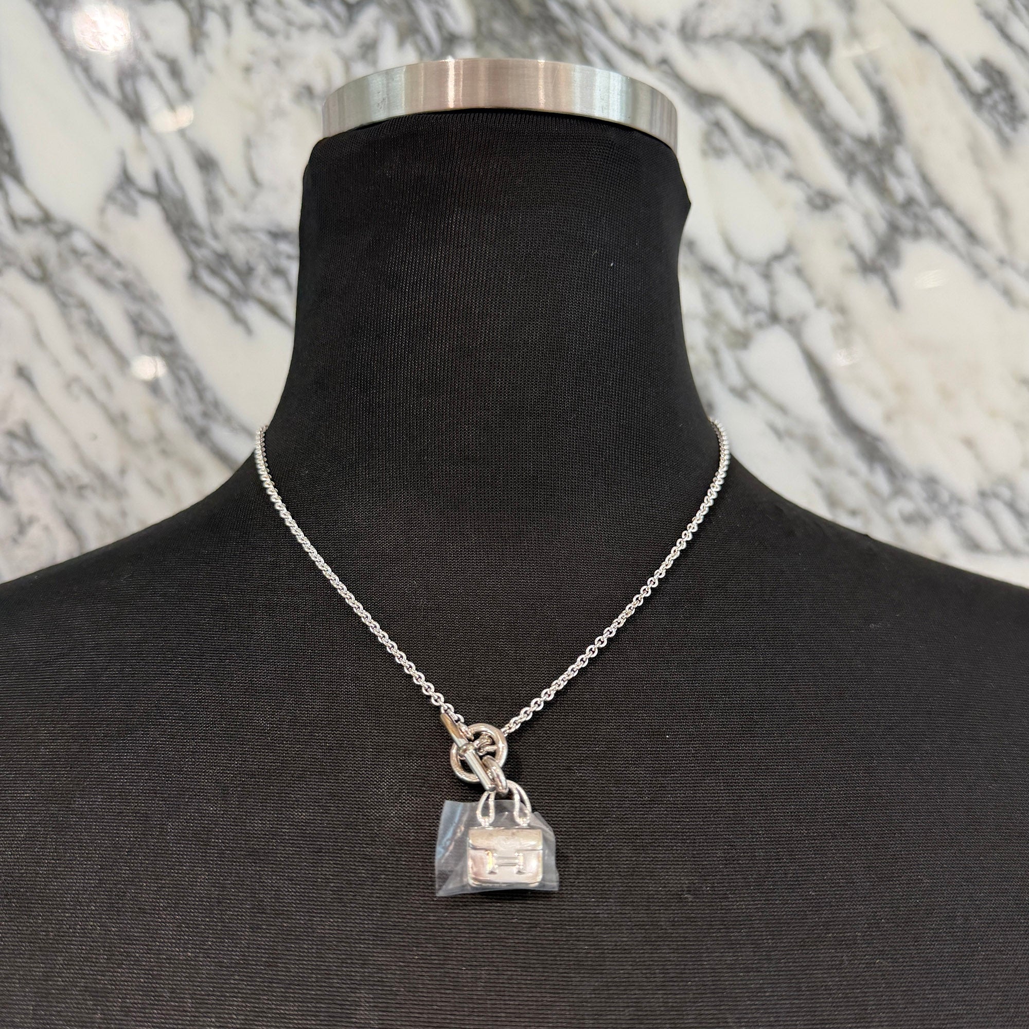 HERMES  Kelly Amulette Necklace H121325B 00 エルメス ケリー アミュレット ネックレス