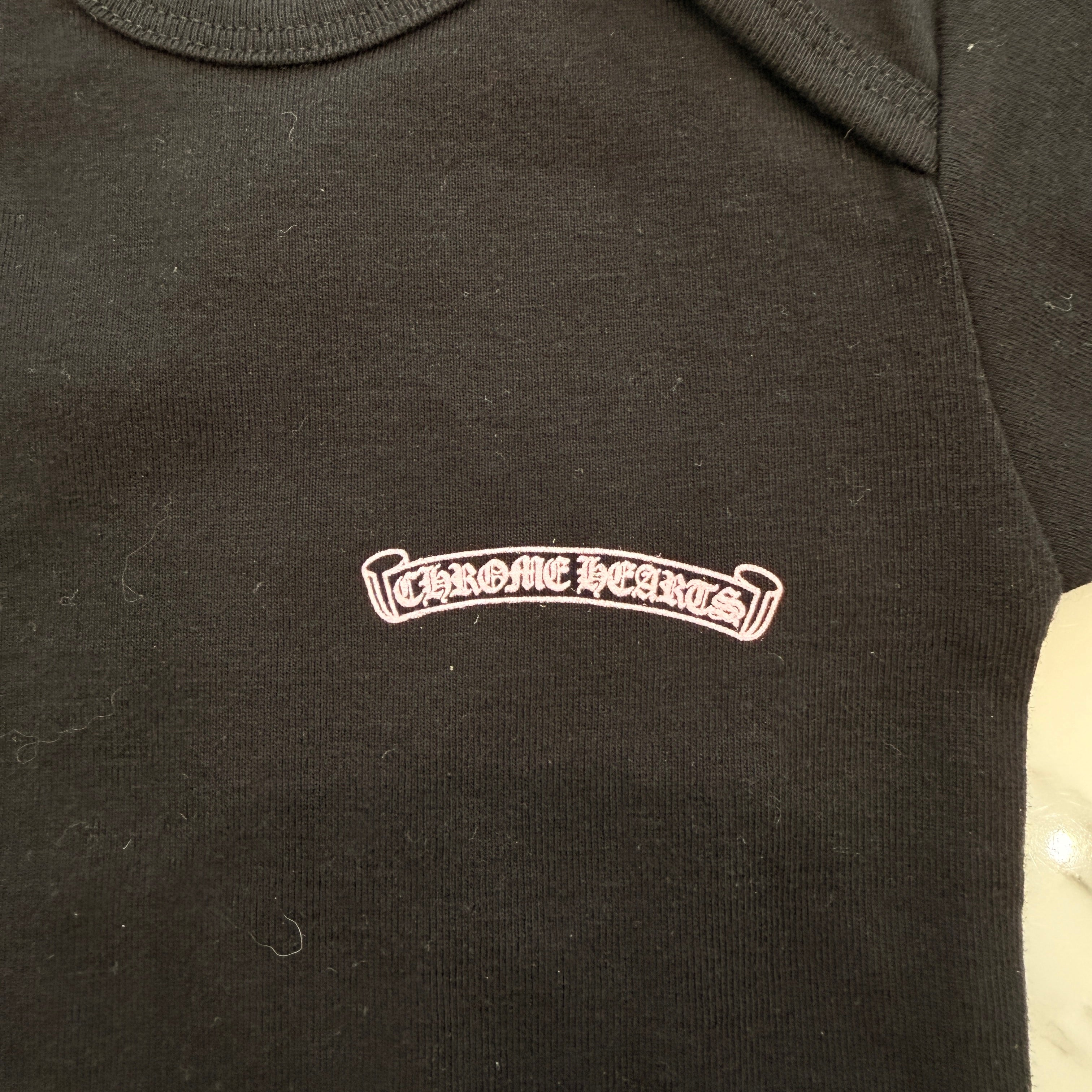 CHROME HEARTS Pink Back Scroll Short Sleeve Rompers Size 12months クロムハーツ ピンクバックスクロール半袖ロンパース サイズ12months