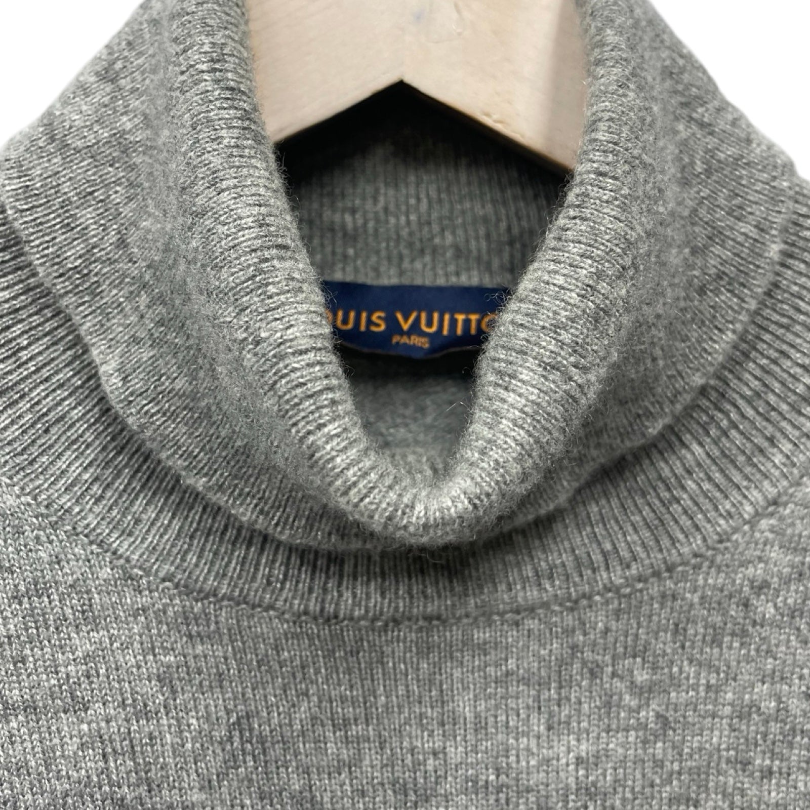 LOUIS VUITTON Cashmere Turtle Neck High Gauge Knit Sweater HHN44WKC7 Size M