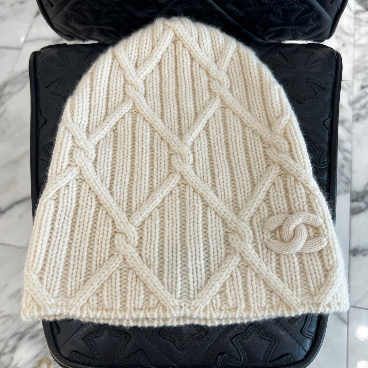 CHANEL Coco Mark Cashmere Cable Knit Beanie シャネル ココマーク カシミア ケーブルニット ビーニー