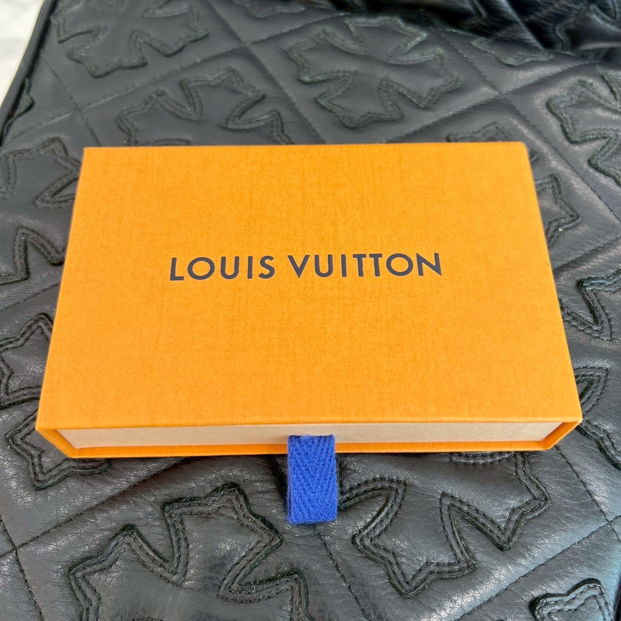 LOUIS VUITTON Bouton de Manchette Champs Élysées Cuff's Button M65043 ルイヴィトン ブトン ドゥ マンシェット シャンゼリゼ カフスボタン