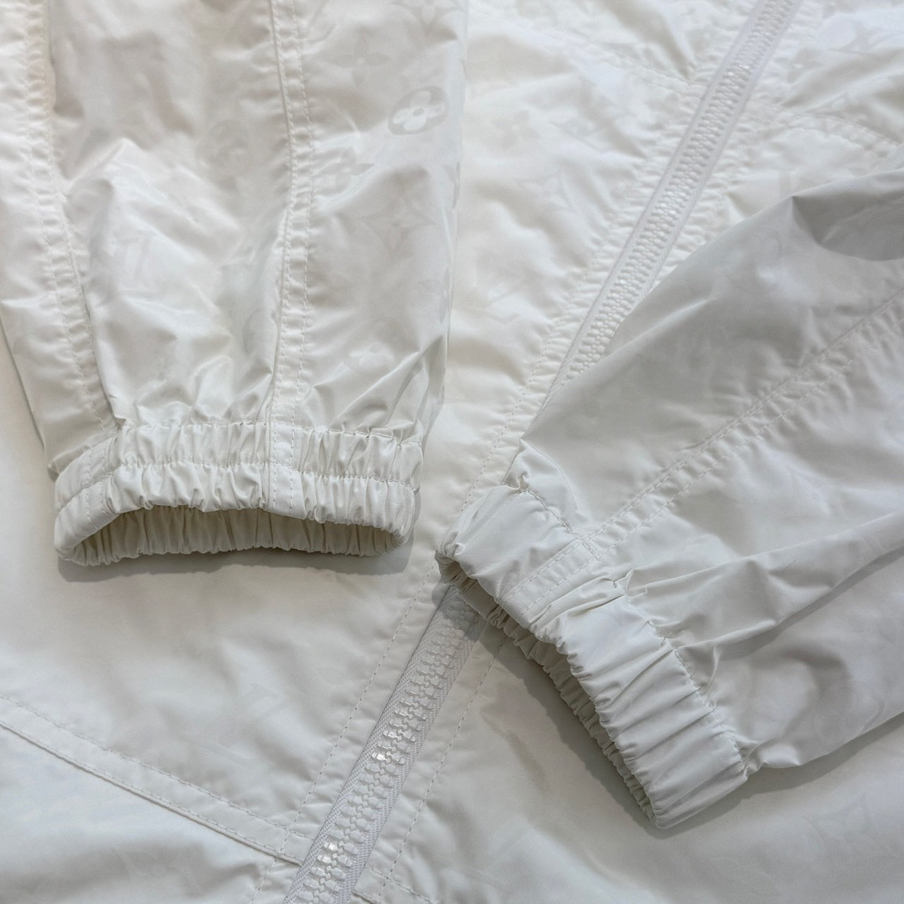 LOUIS VUITTON 2023SS Mid Length Monogram Windbreaker Coat HNK48W Size 46 ルイヴィトン ミッドレングス モノグラムウィンドブレーカーコート サイズ46