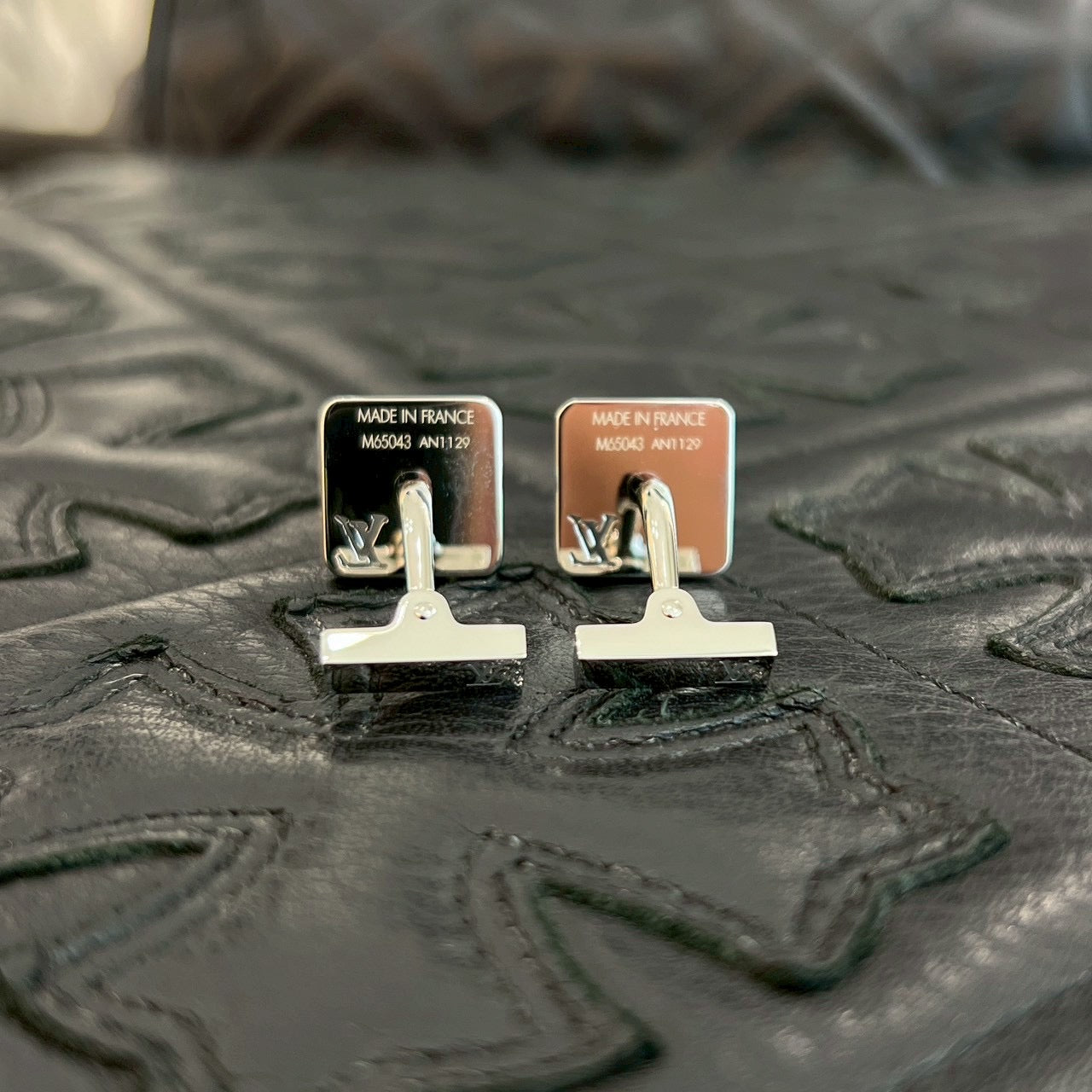 LOUIS VUITTON Bouton de Manchette Champs Élysées Cuff's Button M65043 ルイヴィトン ブトン ドゥ マンシェット シャンゼリゼ カフスボタン