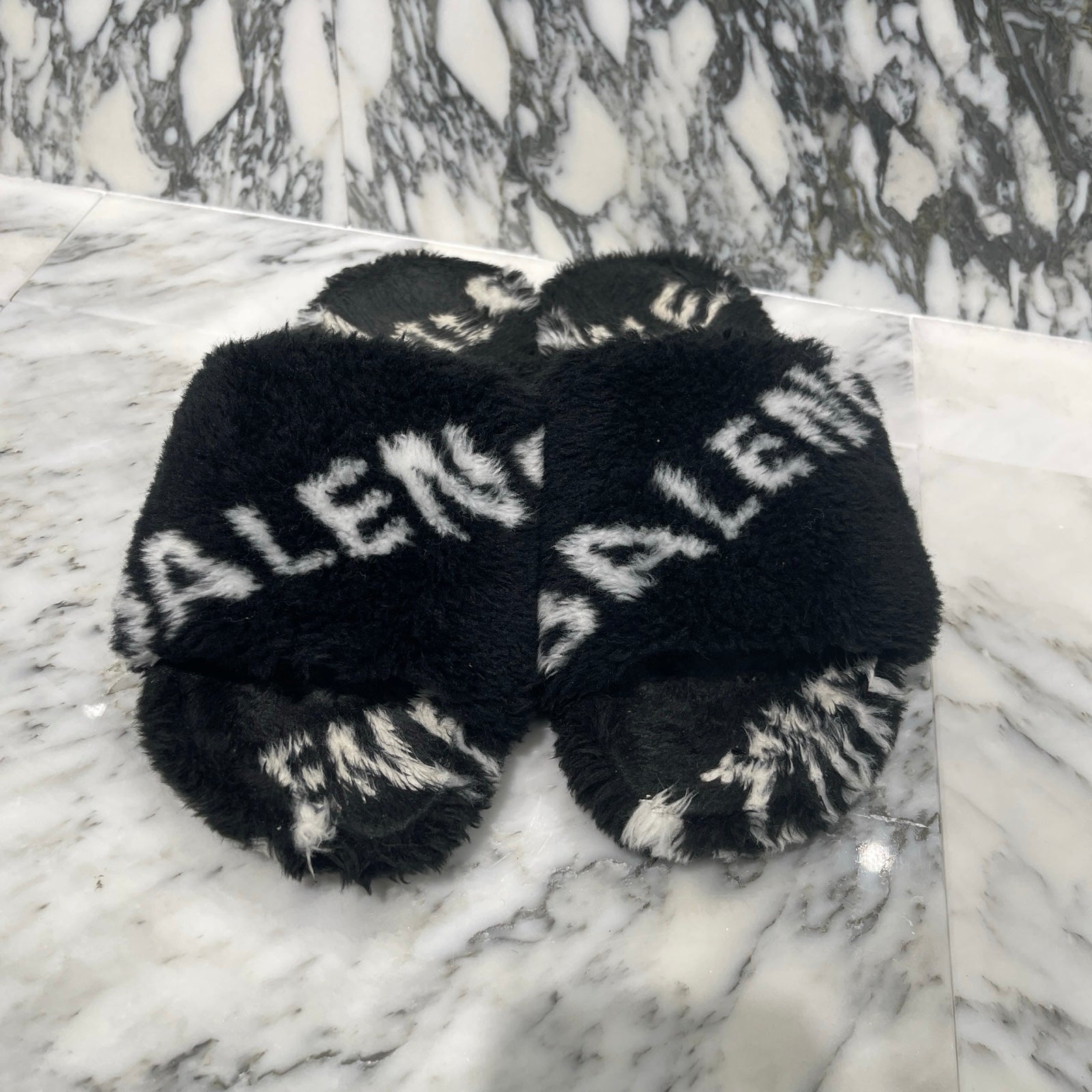 BALENCIAGA 2019AW FURRY SLIDE FAKE FUR SANDLES 624515 Size 40 バレンシアガ ファーリィスライド フェイクファー サンダル サイズ40