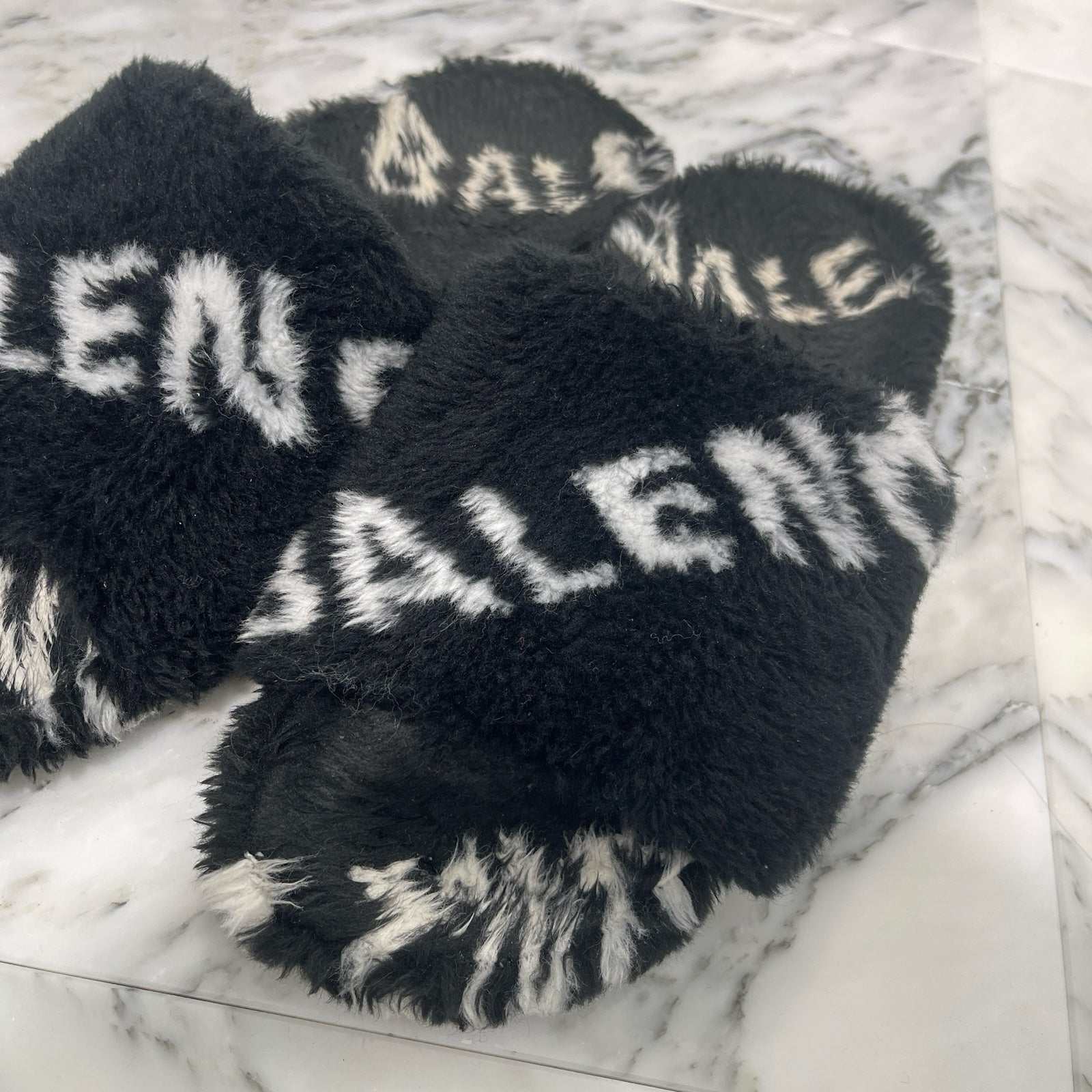 BALENCIAGA 2019AW FURRY SLIDE FAKE FUR SANDLES 624515 Size 40