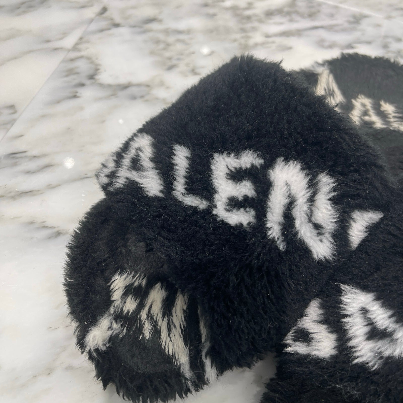 BALENCIAGA 2019AW FURRY SLIDE FAKE FUR SANDLES 624515 Size 40