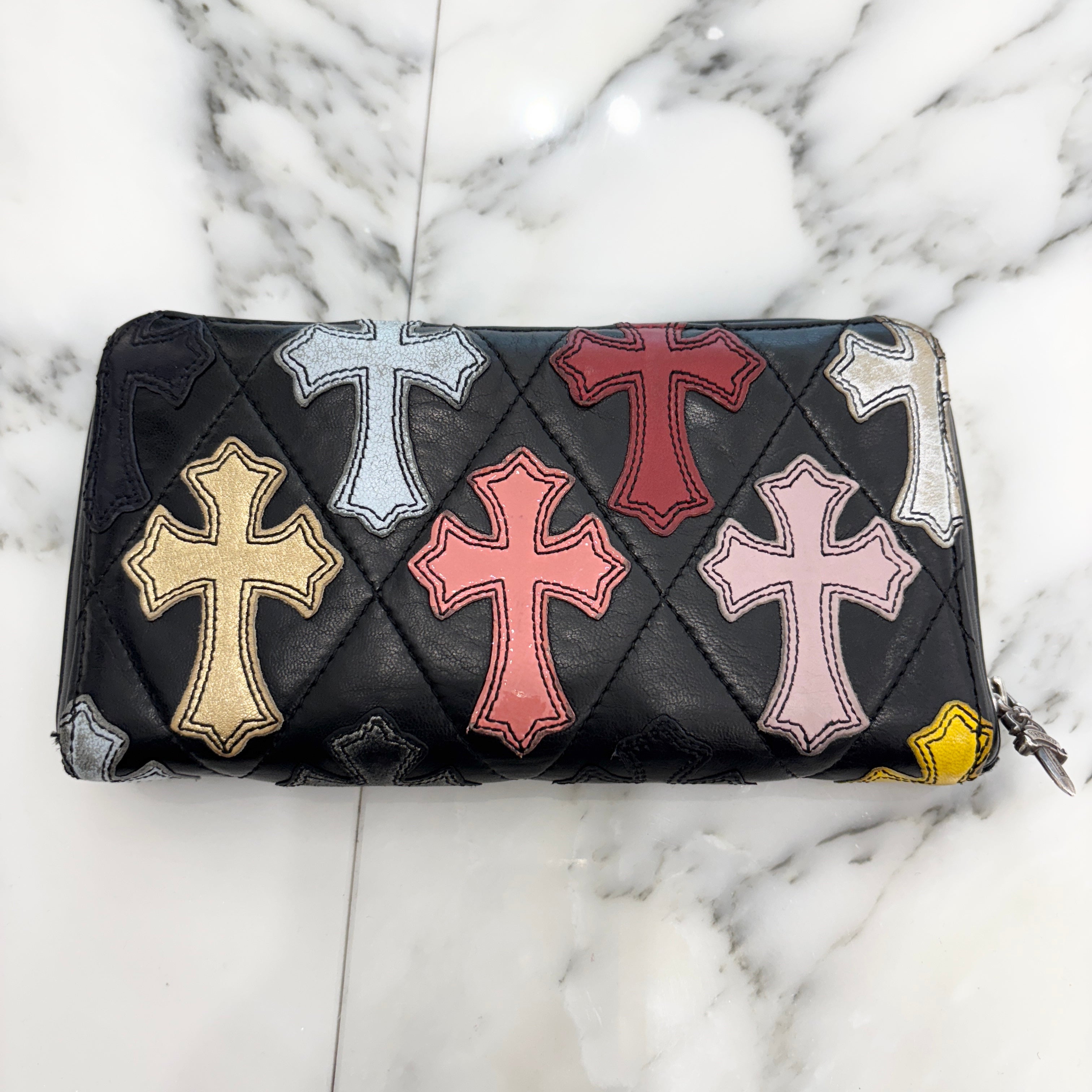 CHROME HEARTS Multi Cemetery Cross Leather Patch Quilting Wallet クロムハーツ マルチ セメタリークロス レザーパッチ キルティング風 ウォレット