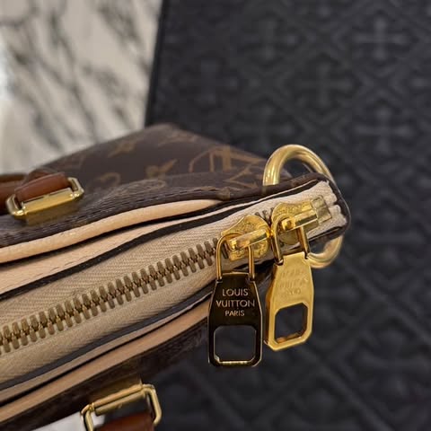 LOUIS VUITTON Monogram PALLAS BB Shoulder Bag M43765 ルイヴィトン モノグラム パラスBB ショルダーバッグ