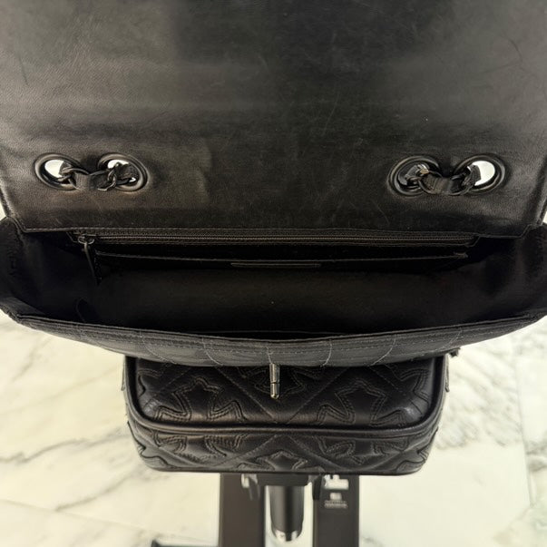 CHANEL ヴィンテージ　ブラック ケース CHANEL Vintage Black CC Box Vanity Case with Shoulder Strap