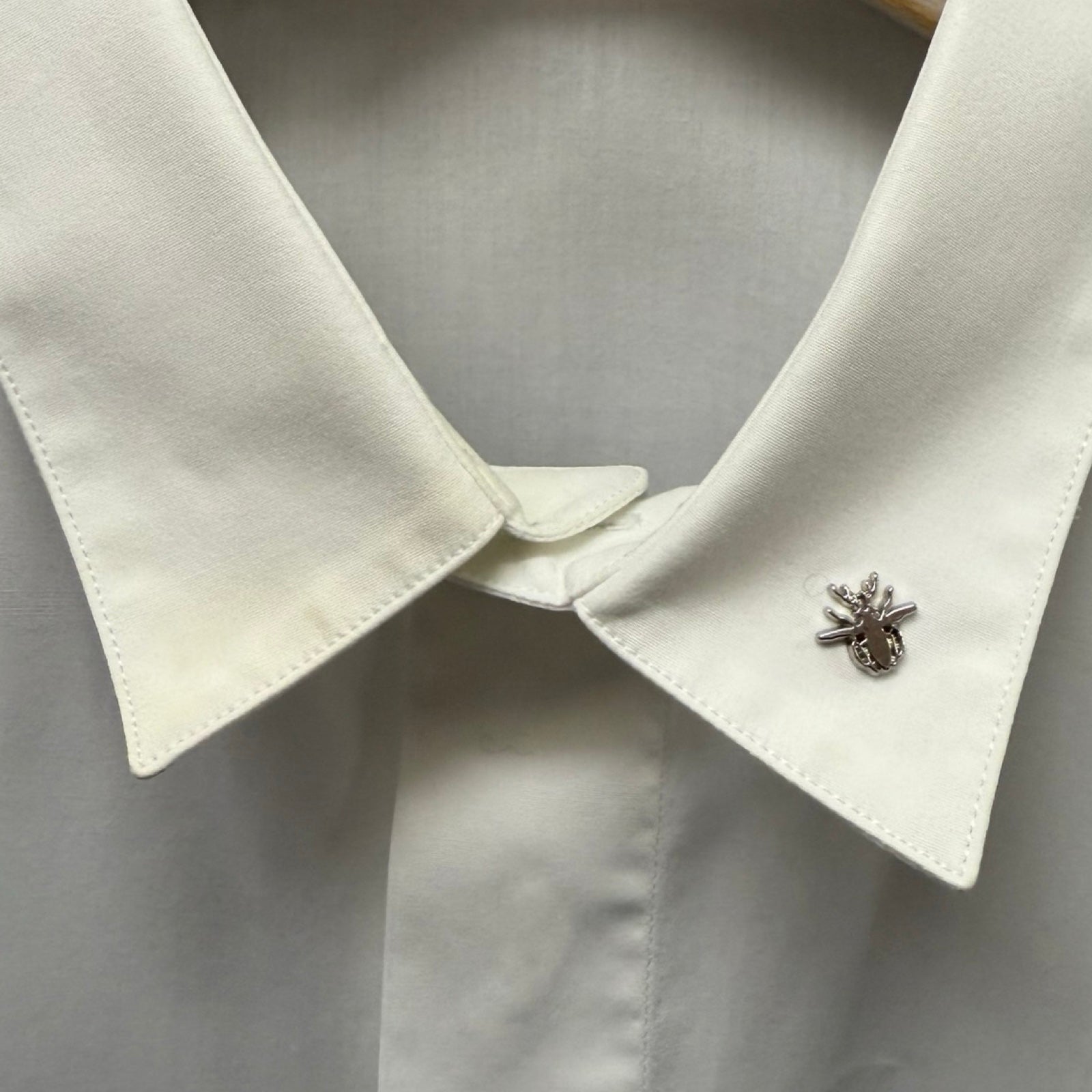 DIOR Bee Brooch Dress Shirt 963C556A1581 Size 40