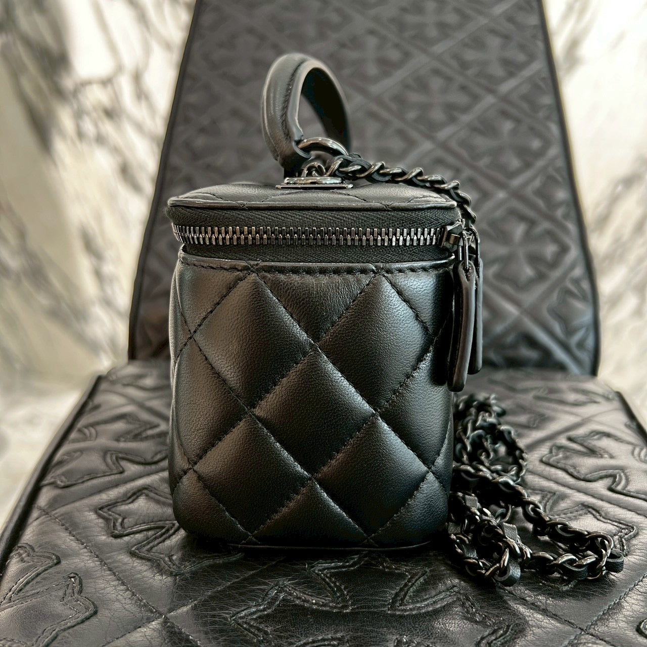 CHANEL Matelasse Vanity Case Shoulder Bag AP2199 シャネル マトラッセ ヴァニティケース ショルダーバッグ