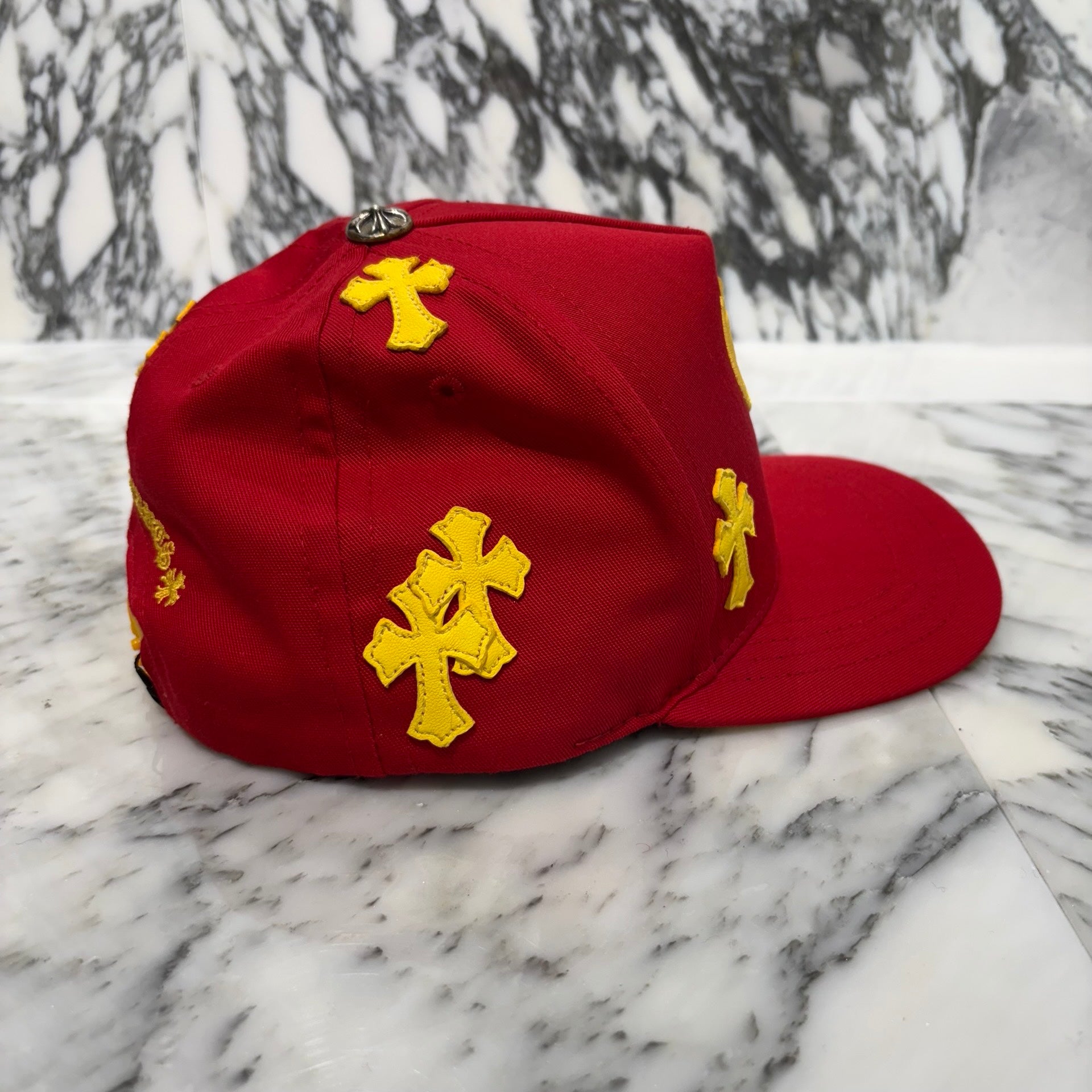 CHROME HEARTS Cemetery Cross Patch Trucker Cap ONE SIZE(51-61