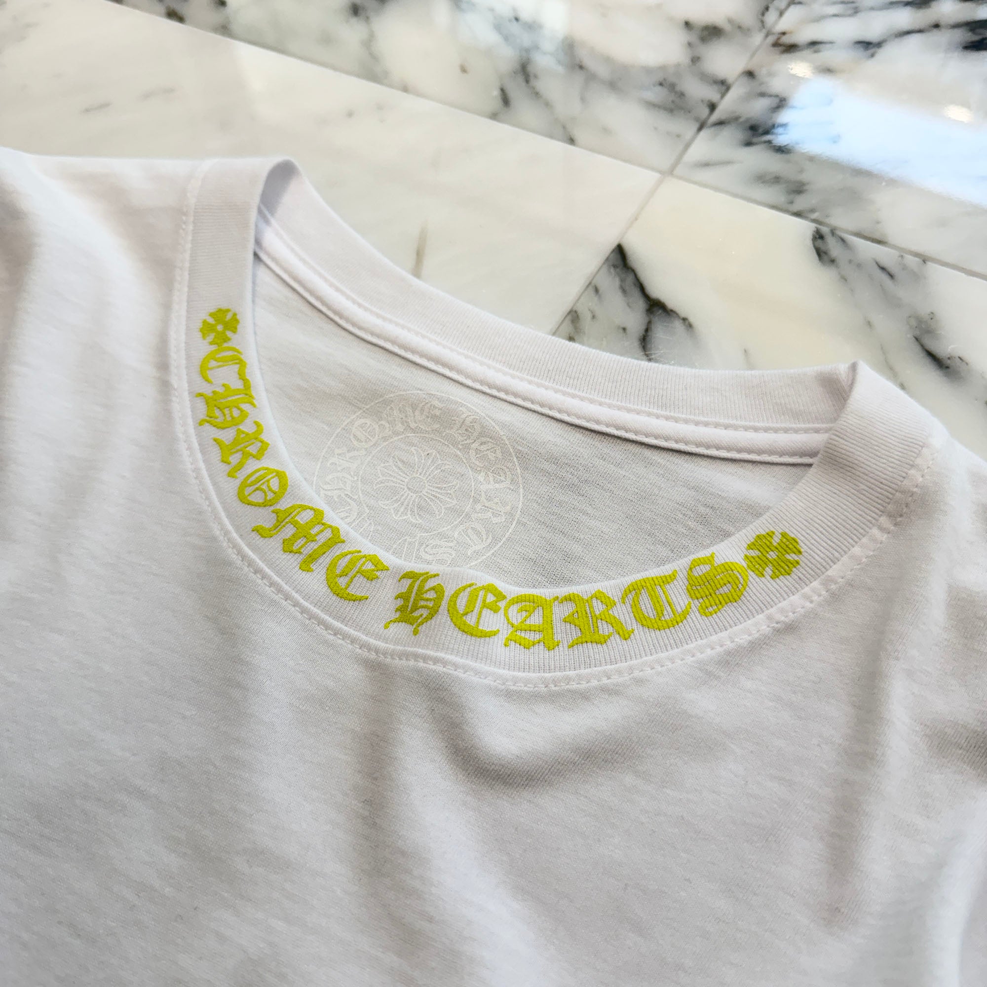 CHROME HEARTS Old English Neck Logo Neon Yellow L/S Tee Size XL クロムハーツ オールドイングリッシュネックロゴネオンイエローロングスリーブTシャツ サイズXL