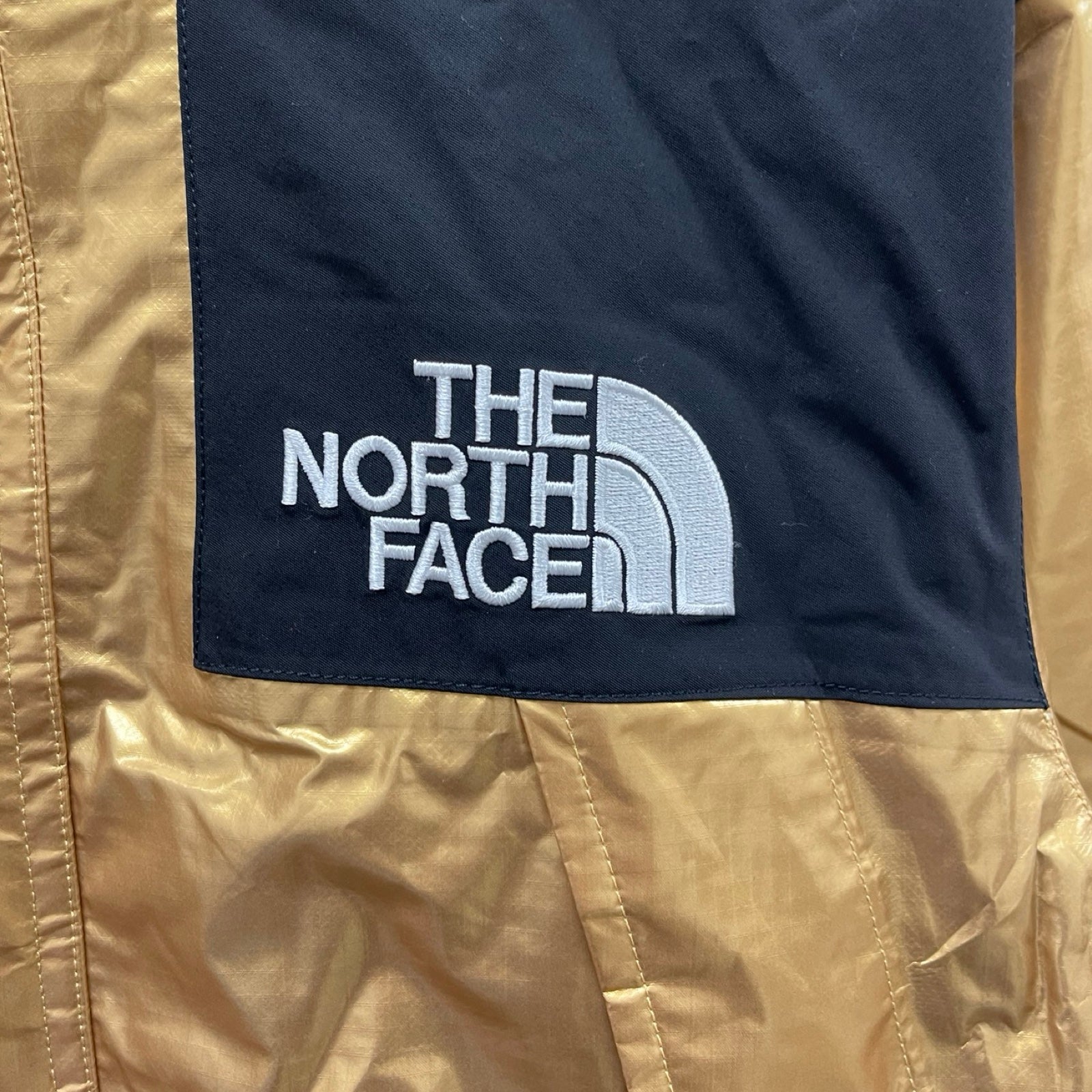 Supreme × THE NORTH FACE 2018SS Metallic Mountain Parka Gold Size S