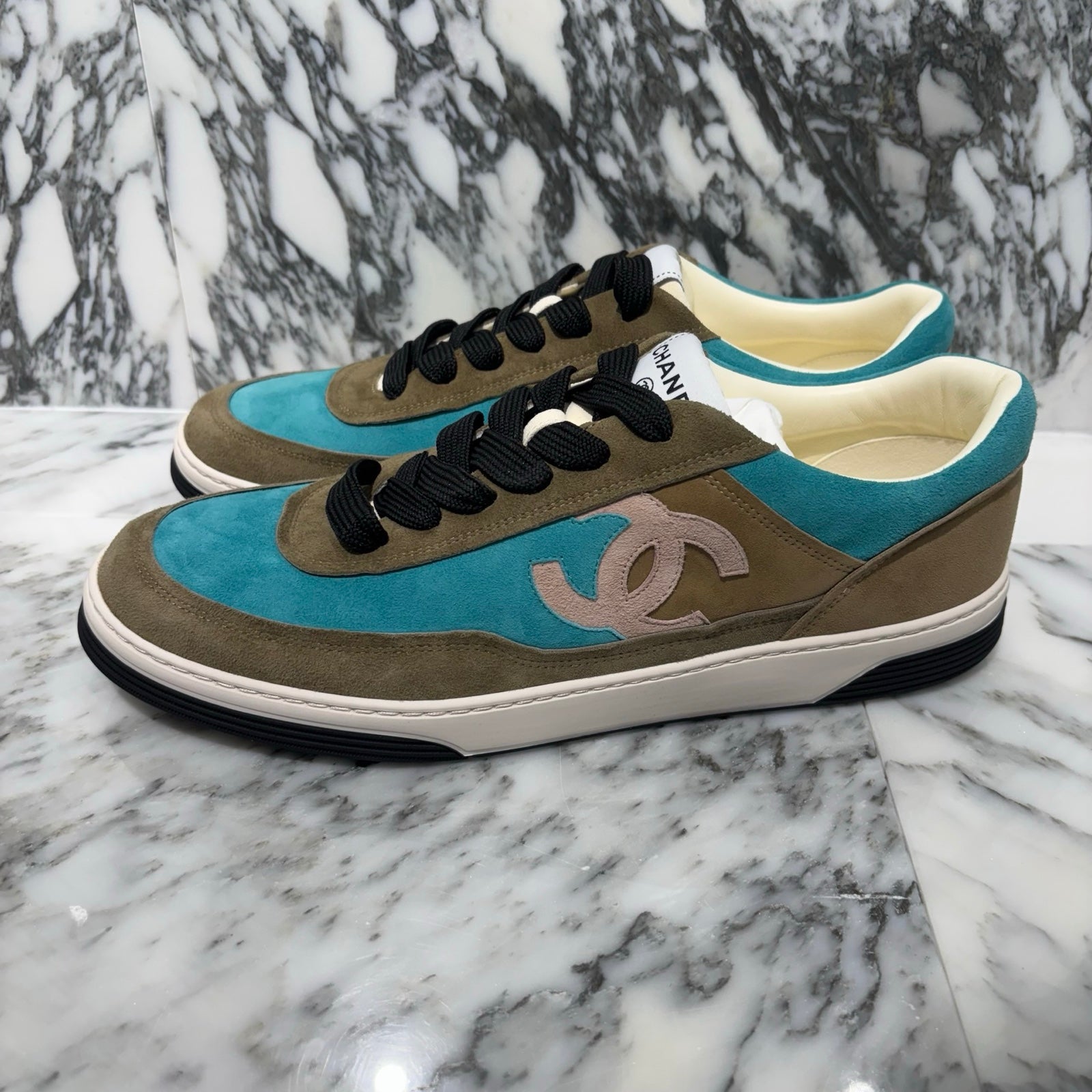 CHANEL 2024SS Coco Mark Embroidery Suede Sneakers L G39980 Size 44 シャネル ココマーク刺繍 スエード スニーカー サイズ44