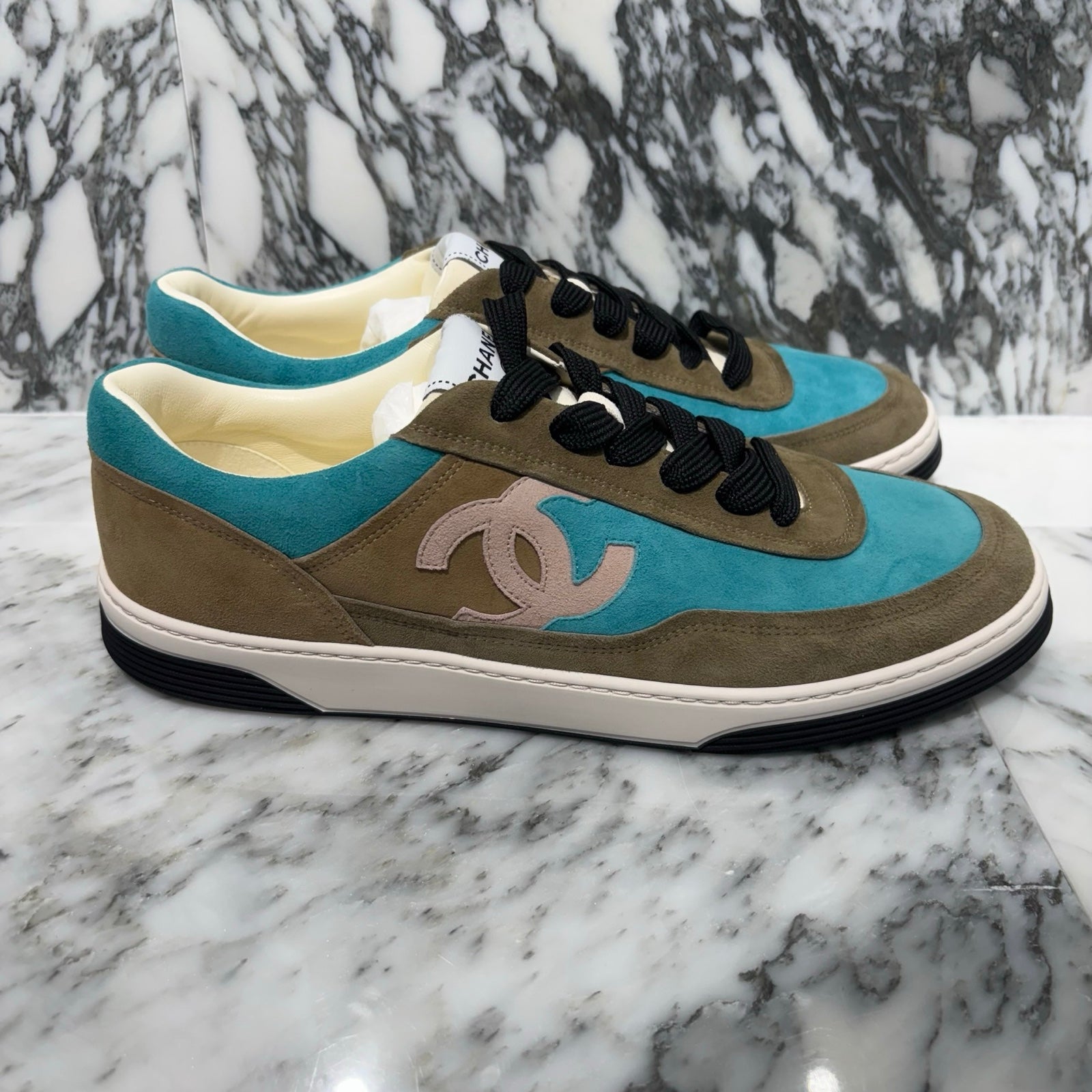 CHANEL 2024SS Coco Mark Embroidery Suede Sneakers L G39980 Size 44 シャネル ココマーク刺繍 スエード スニーカー サイズ44