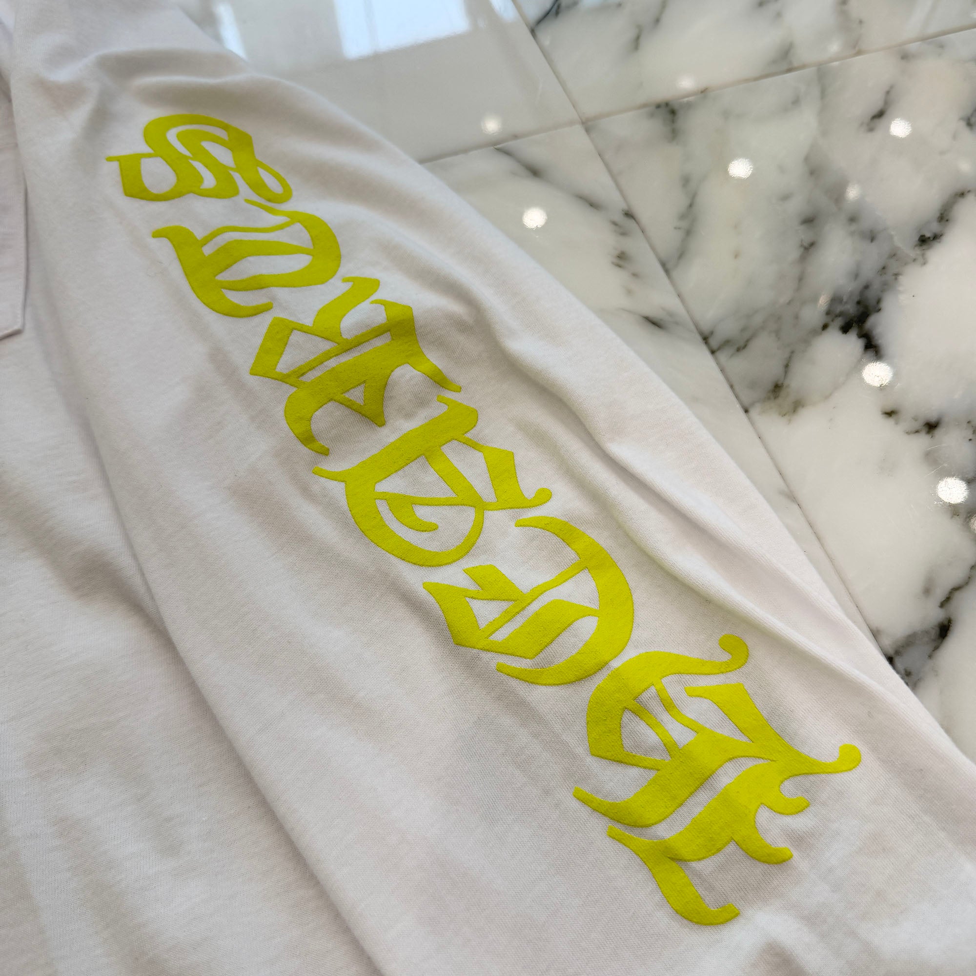 CHROME HEARTS Old English Neck Logo Neon Yellow L/S Tee Size XL クロムハーツ オールドイングリッシュネックロゴネオンイエローロングスリーブTシャツ サイズXL