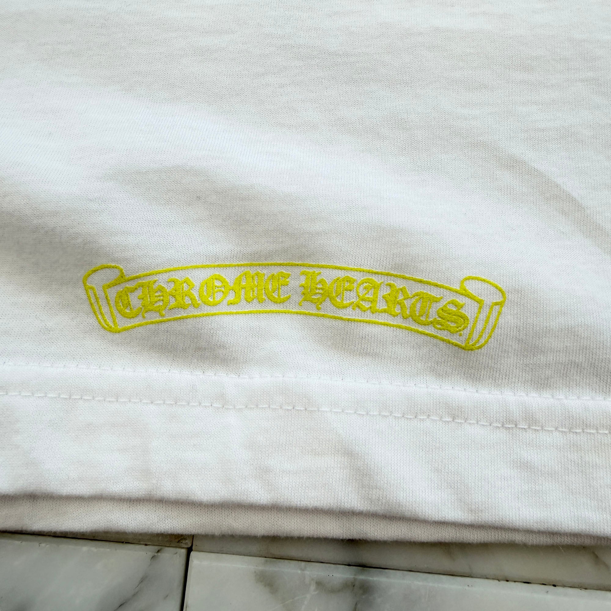 CHROME HEARTS Old English Neck Logo Neon Yellow L/S Tee Size XL クロムハーツ オールドイングリッシュネックロゴネオンイエローロングスリーブTシャツ サイズXL