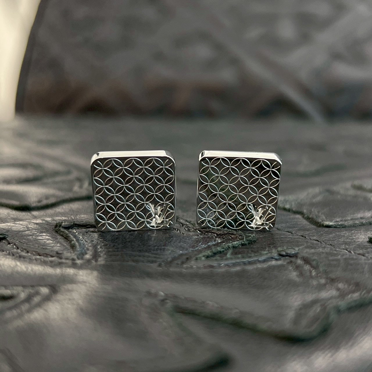 LOUIS VUITTON Bouton de Manchette Champs Élysées Cuff's Button M65043 ルイヴィトン ブトン ドゥ マンシェット シャンゼリゼ カフスボタン