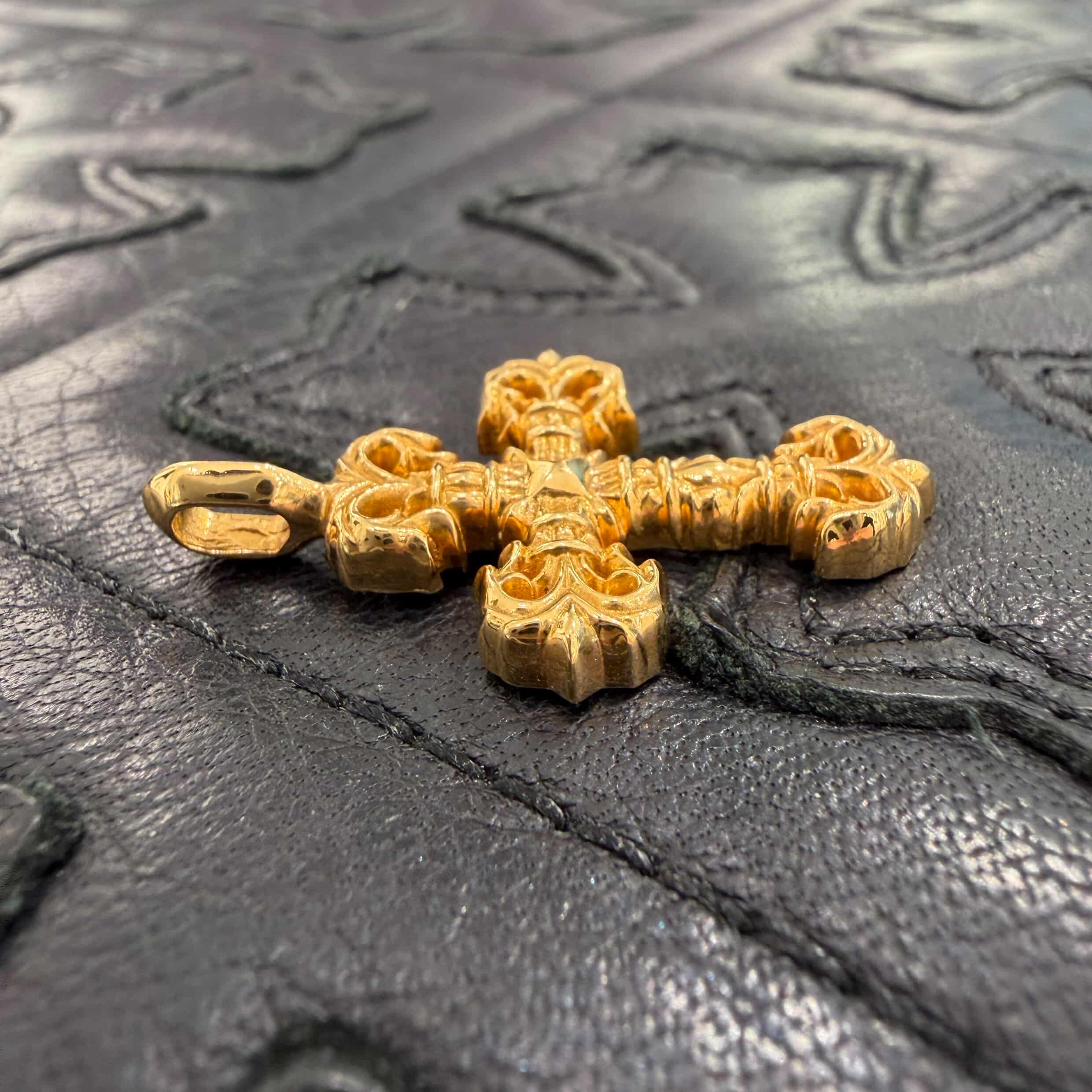CHROME HEARTS 22K Tiny Filigree Cross Pendent Top クロムハーツ 22K タイニー フィリグリー ペンダント トップ