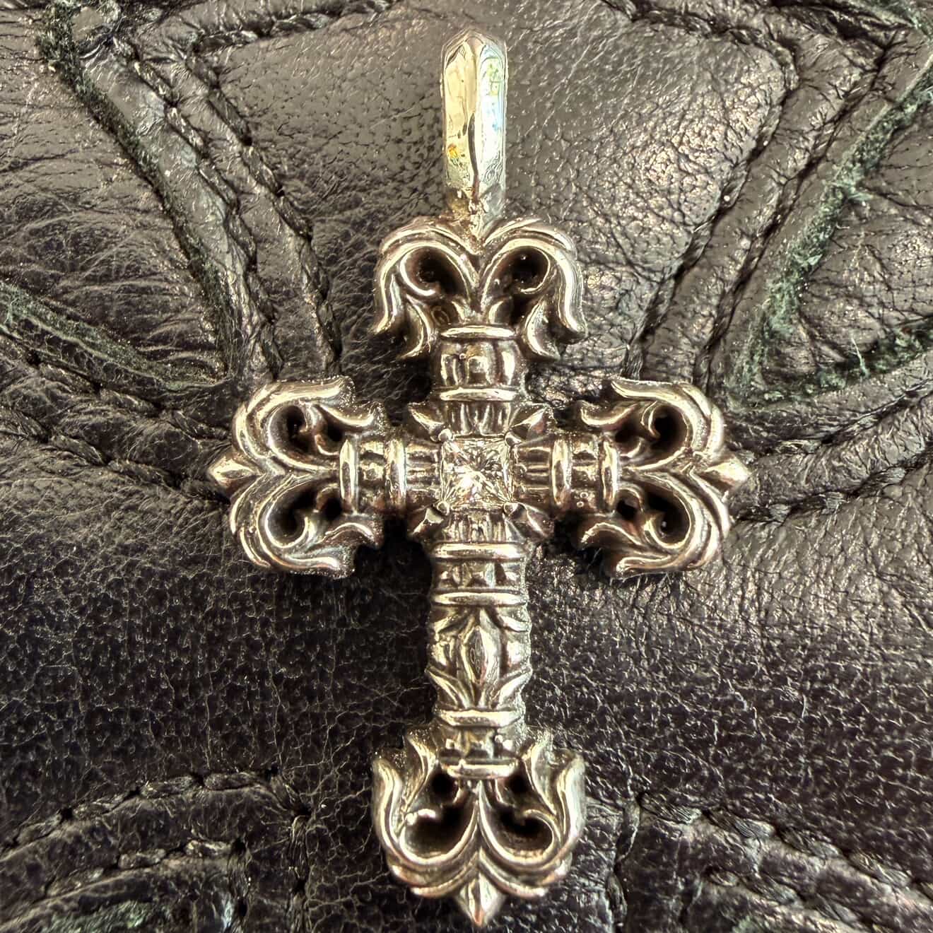 CHROME HEARTS Filigree Cross Charm 1 Diamond Pendant Top クロムハーツ フィリグリークロス チャーム 1ダイヤモンド ペンダントトップ