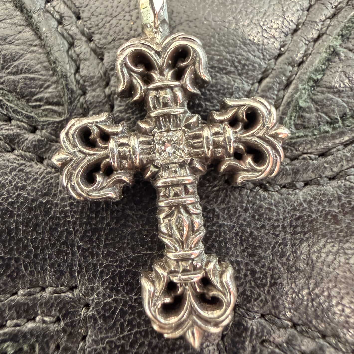 CHROME HEARTS Filigree Cross Charm 1 Diamond Pendant Top クロムハーツ フィリグリークロス チャーム 1ダイヤモンド ペンダントトップ