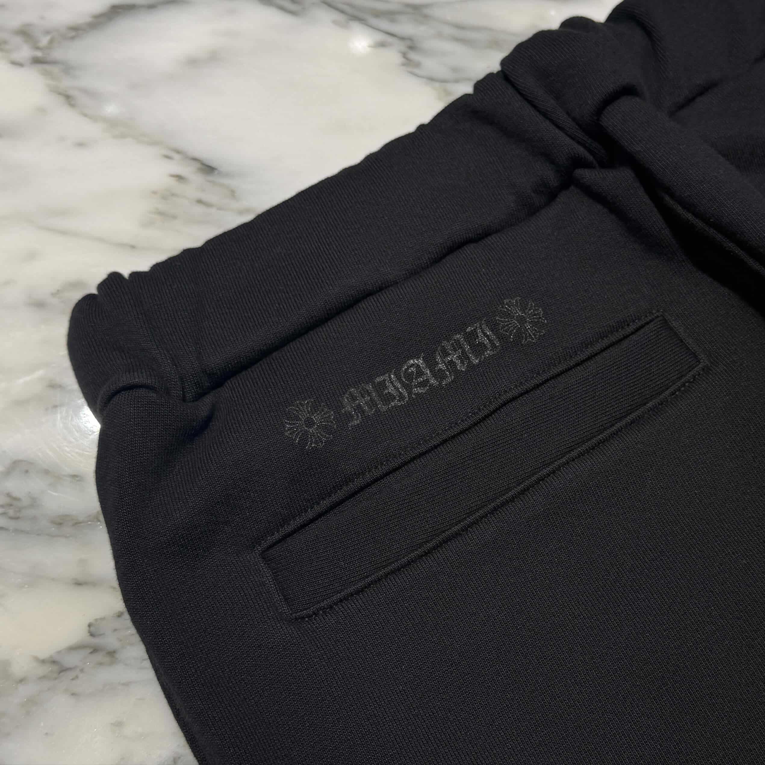 CHROME HEARTS Miami Limited Vertical Logo Cemetery Cross Sweat Pants Size L クロムハーツ マイアミ限定 ヴァーティカルロゴ セメタリークロス スウェットパンツ サイズL