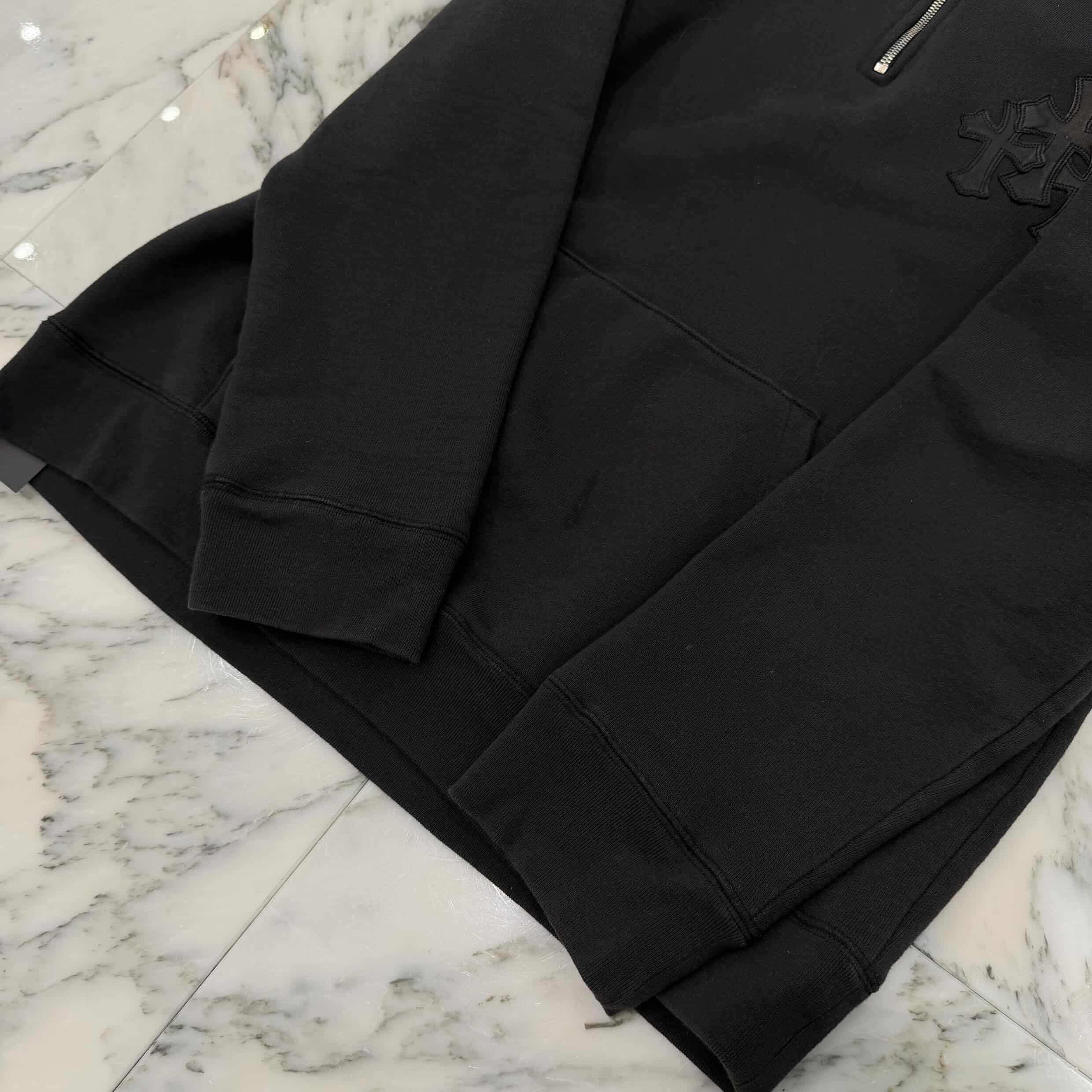 CHROME HEARTS Y NOT Cemetery Cross Leather Patch Half Zip Sweatshirt Size L クロムハーツ ワイノット セメタリークロス レザーパッチ ハーフジップ スウェットシャツ サイズL