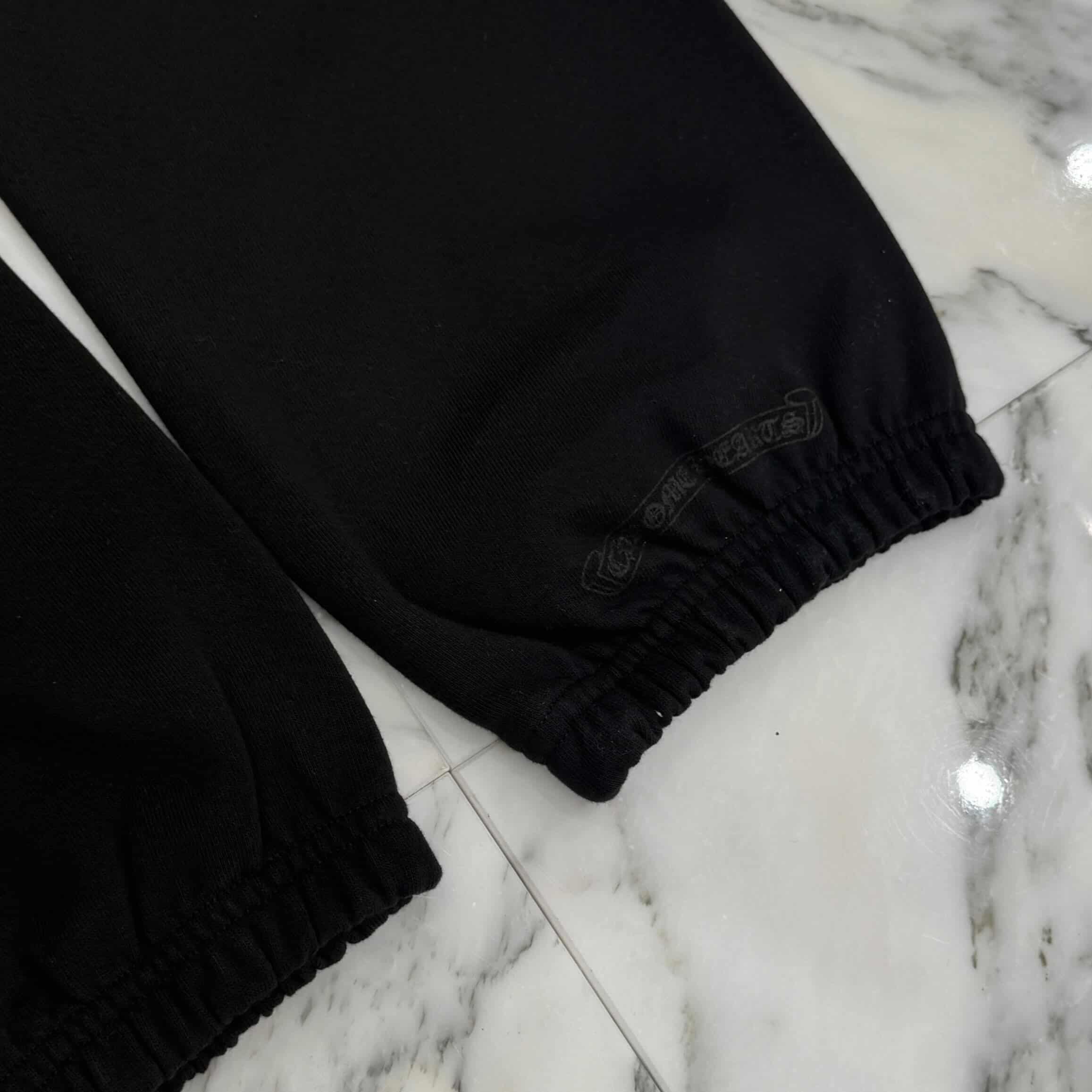 CHROME HEARTS Miami Limited Vertical Logo Cemetery Cross Sweat Pants Size L クロムハーツ マイアミ限定 ヴァーティカルロゴ セメタリークロス スウェットパンツ サイズL