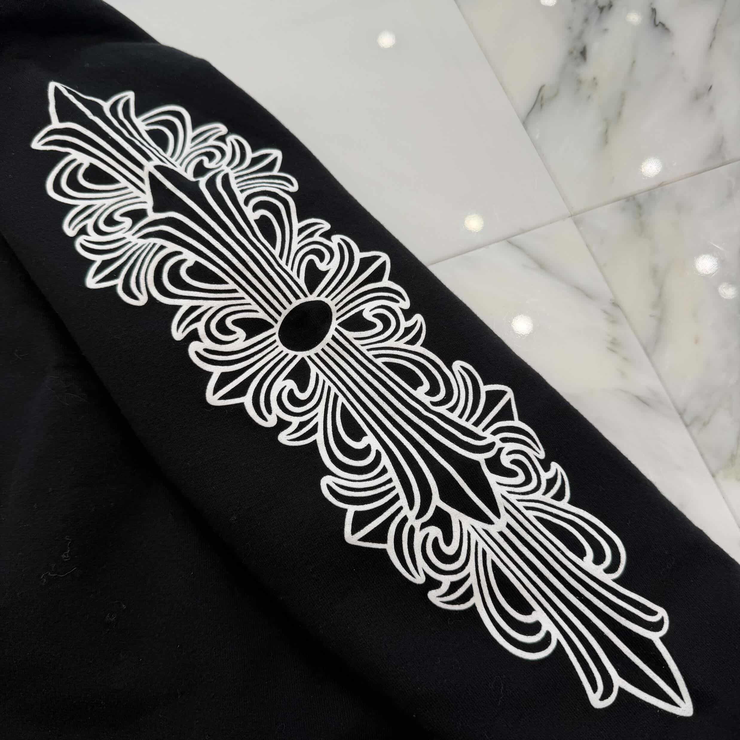 CHROME HEARTS Floral Cross Horseshoe Crewneck Sweat Shirts Size M クロムハーツ フローラルクロス ホースシュー クルーネック スウェットシャツ サイズM