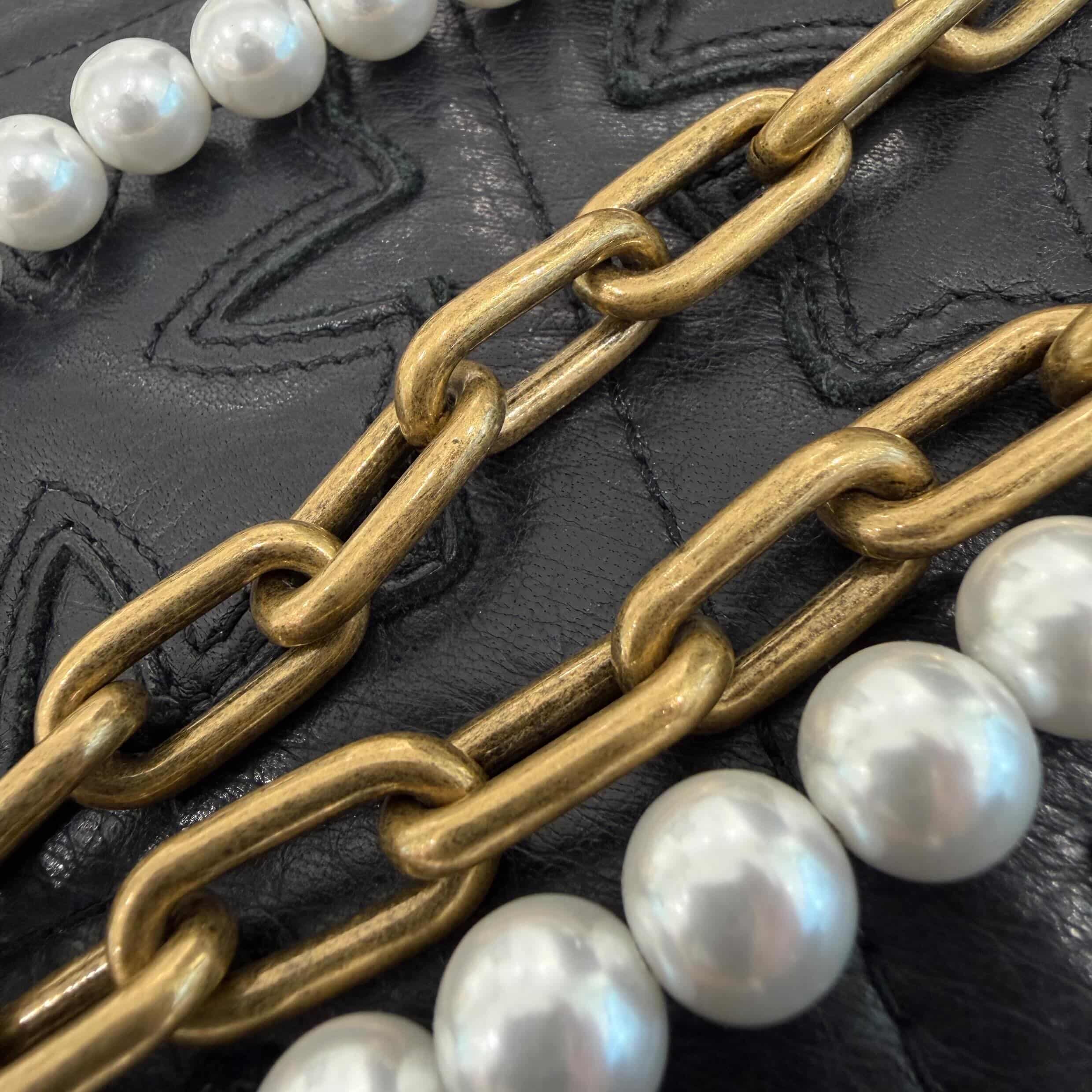 LOUIS VUITTON 2024SS LV Pearl Metal Chain Belt Bag Charm M01689 ルイヴィトン LV パール メタル チェーン ベルト バッグ チャーム