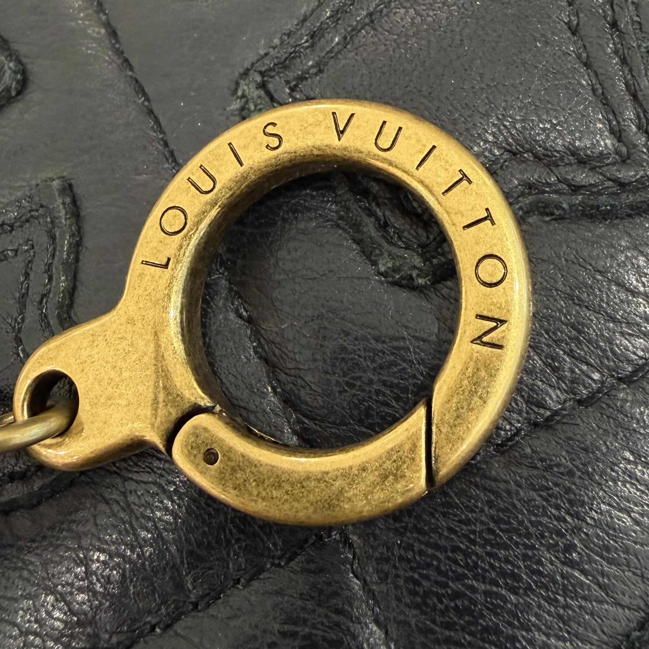 LOUIS VUITTON 2024SS LV Pearl Metal Chain Belt Bag Charm M01689 ルイヴィトン LV パール メタル チェーン ベルト バッグ チャーム