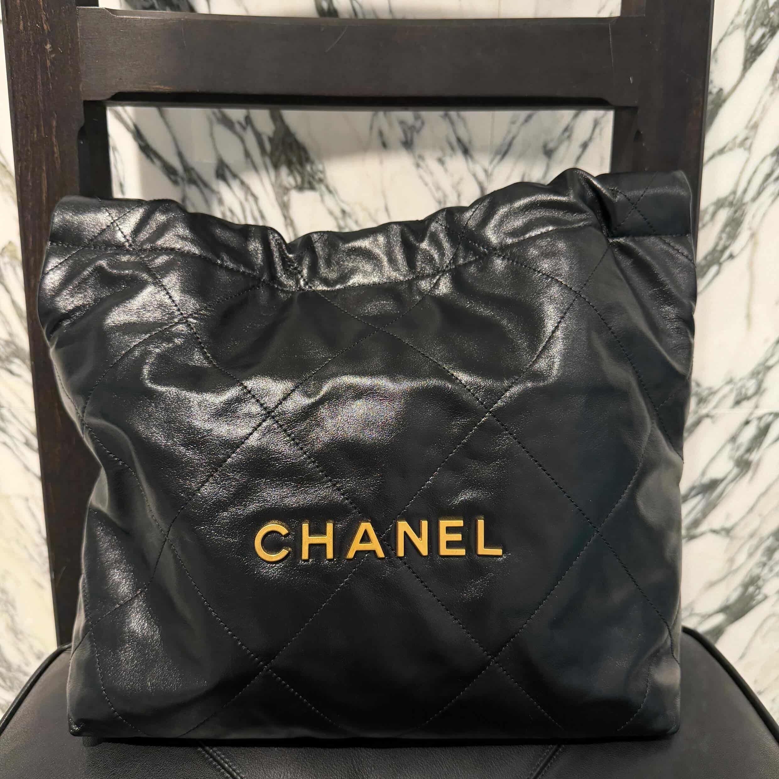 CHANEL 22 Small Shiny Calf Leather Chain Shoulder Bag シャネル 22 スモール シャイニーカーフスキン チェーン ショルダーバッグ