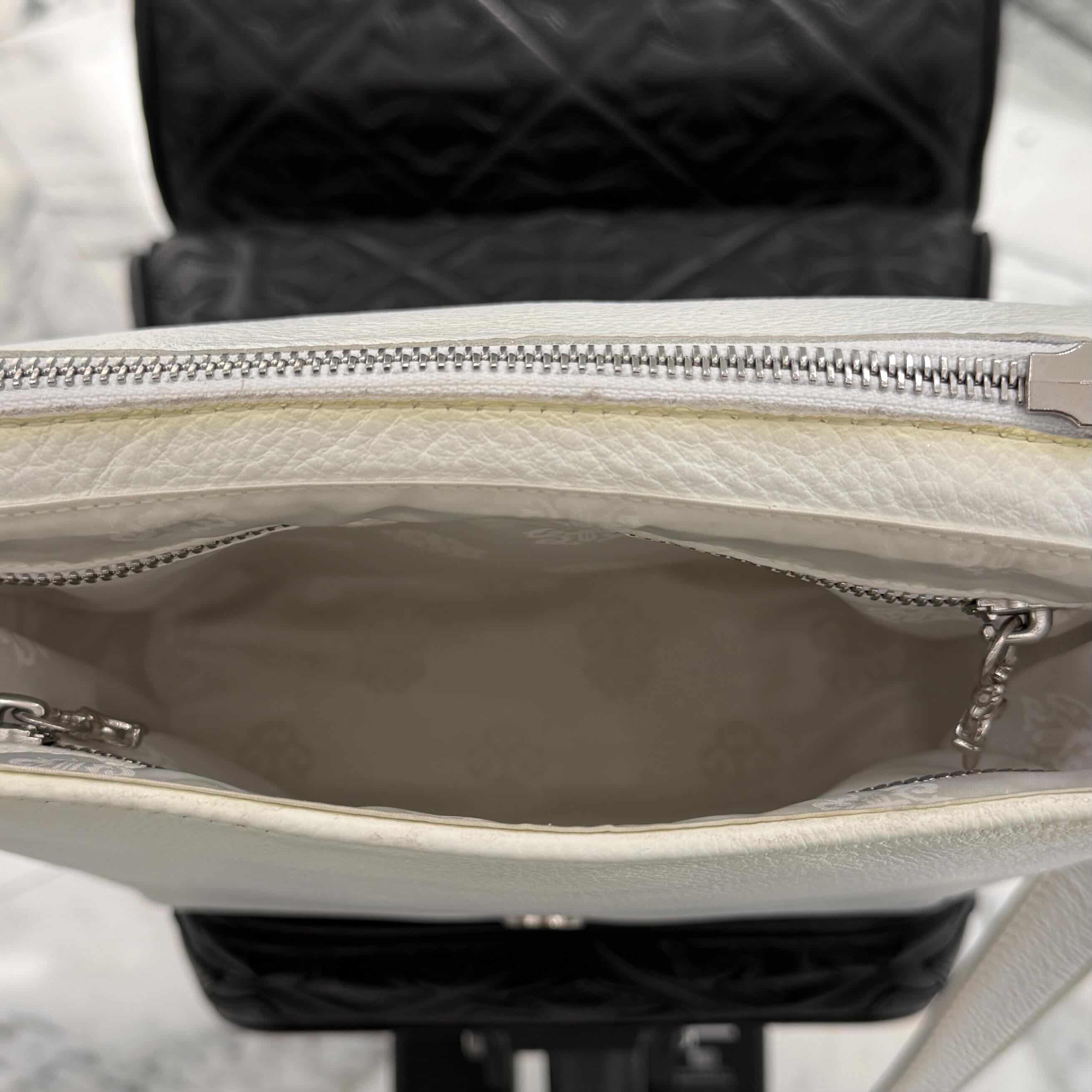 CHROME HEARTS PLUG 3 Cemetary Cross Patch Leather Shoulder Bag クロムハーツ プラグ 3セメタリークロス パッチ レザー ショルダーバッグ