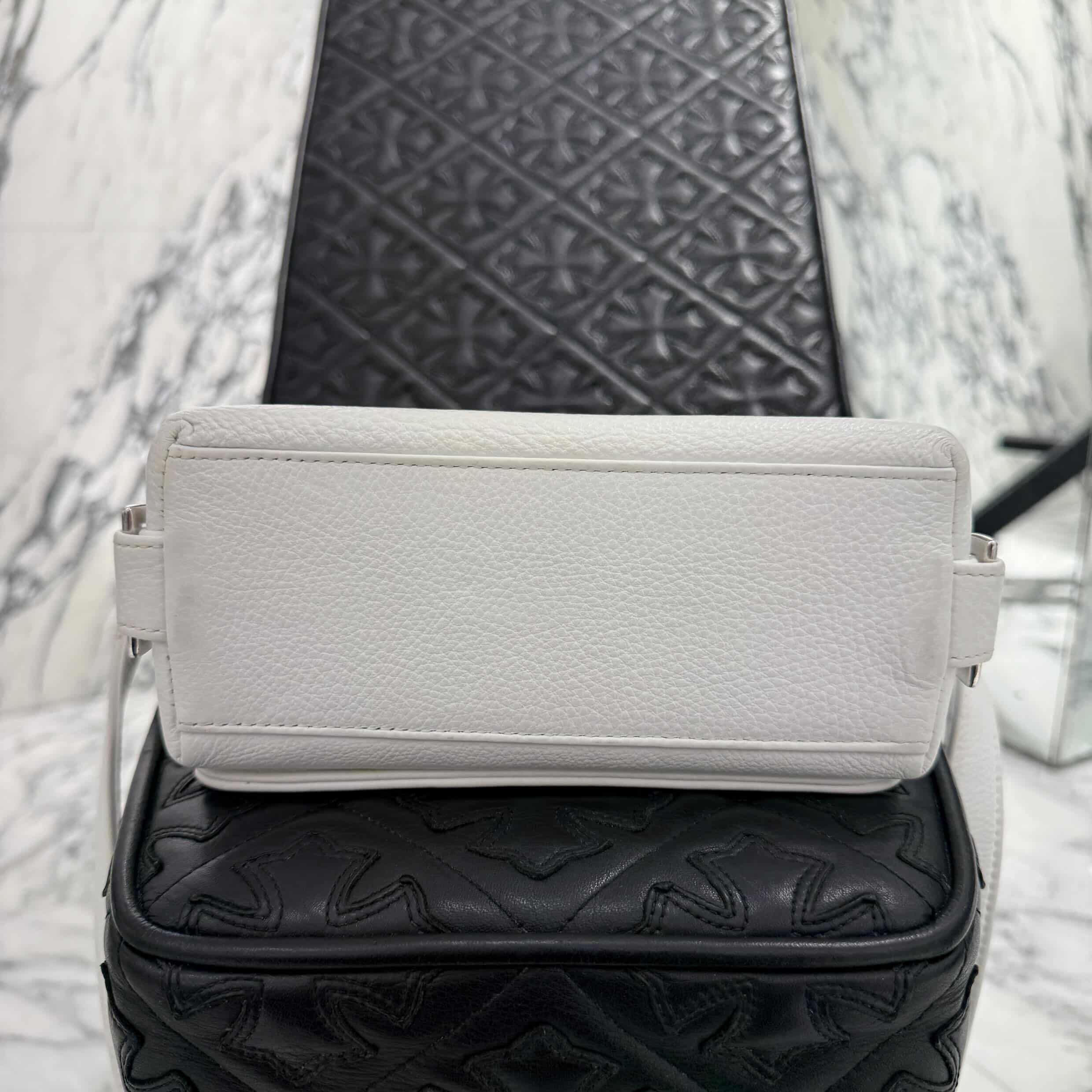 CHROME HEARTS PLUG 3 Cemetary Cross Patch Leather Shoulder Bag クロムハーツ プラグ 3セメタリークロス パッチ レザー ショルダーバッグ