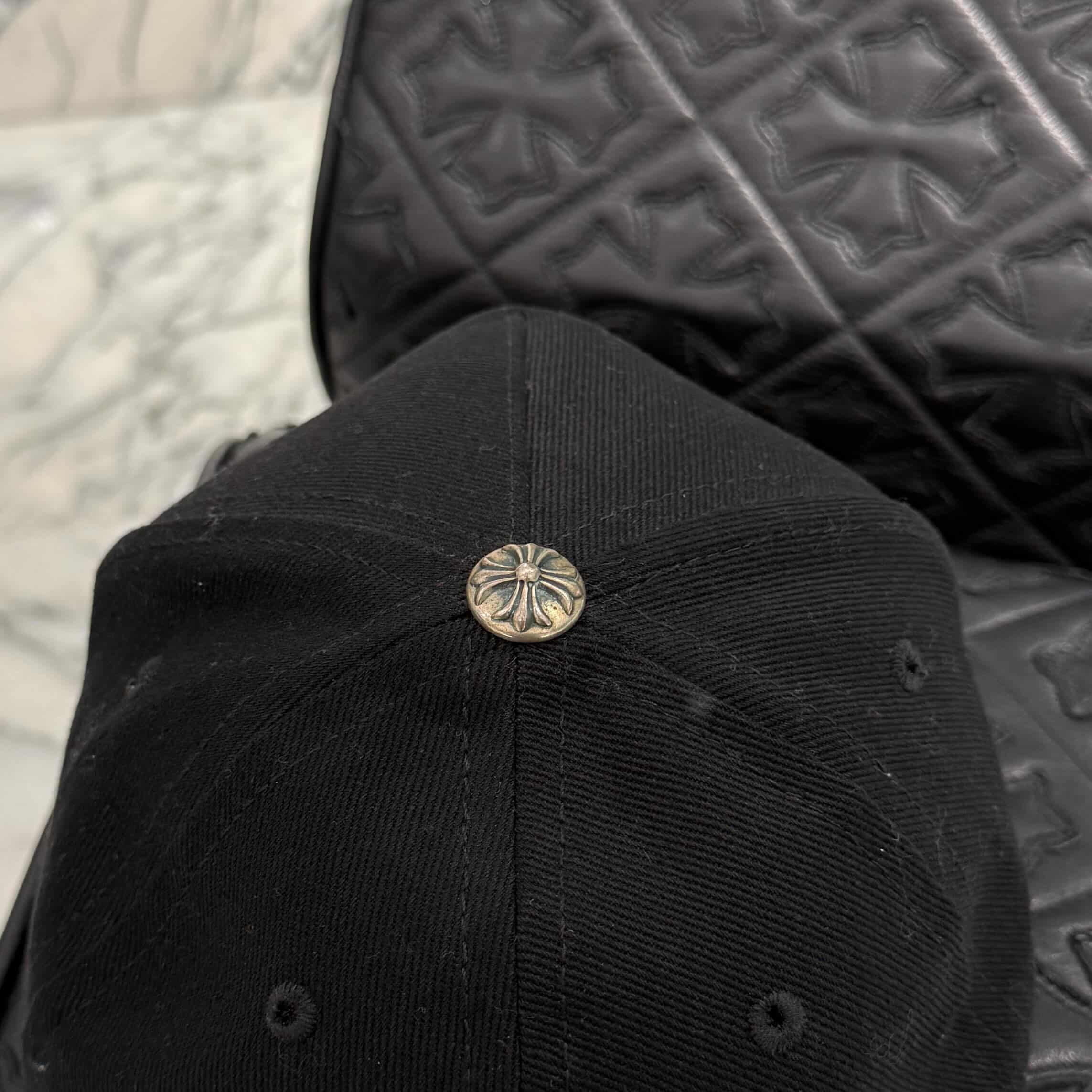 CHROME HEARTS Vertical Logo Trucker Cap Size ONE SIZE (53-60) クロムハーツ ヴァーティカルロゴ トラッカーキャップ サイズONE SIZE (53-60)