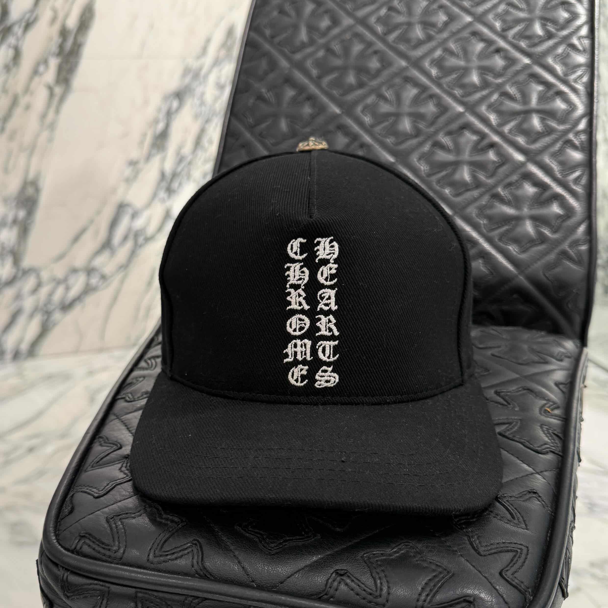 CHROME HEARTS Vertical Logo Trucker Cap Size ONE SIZE (53-60) クロムハーツ ヴァーティカルロゴ トラッカーキャップ サイズONE SIZE (53-60)